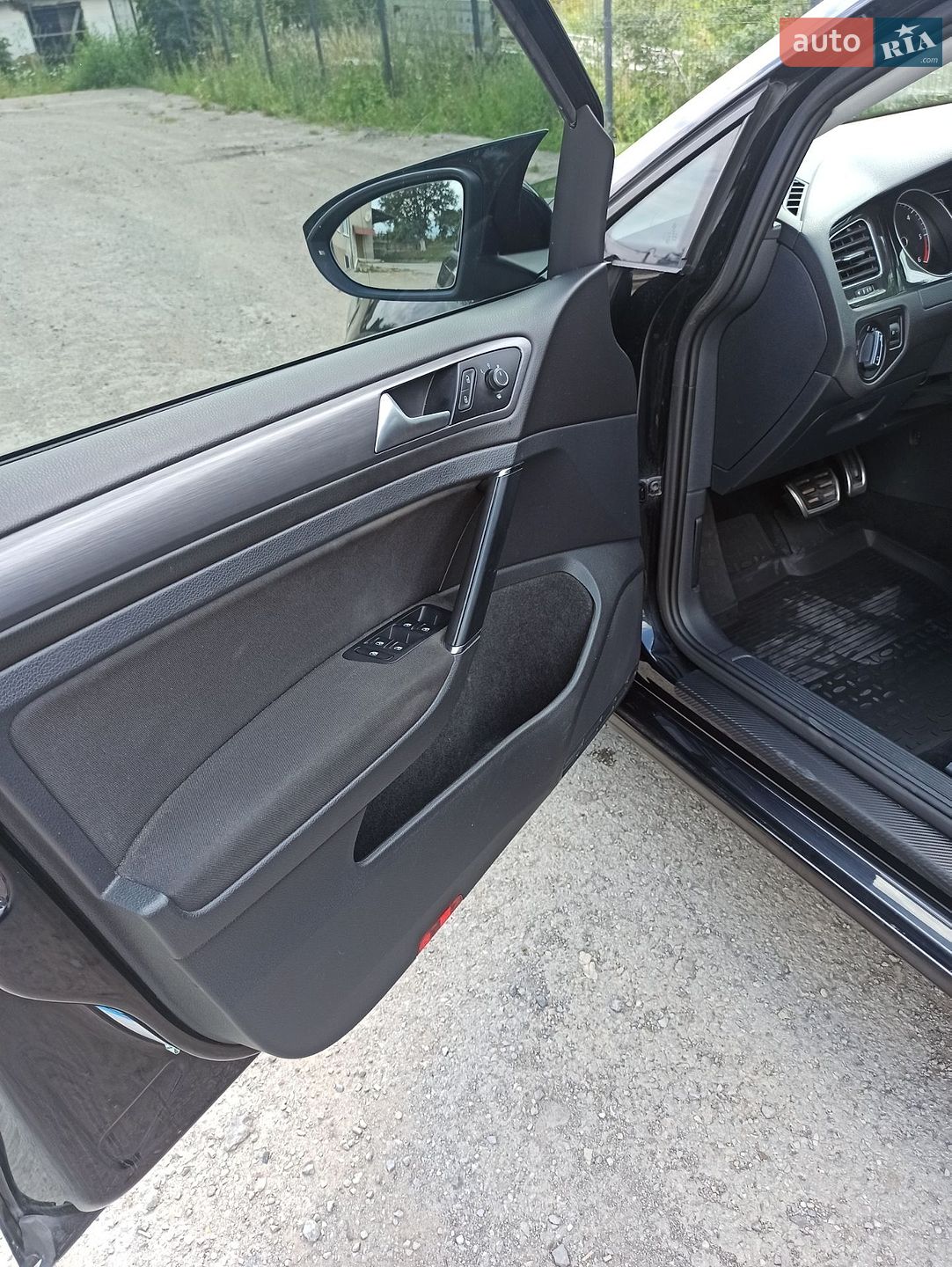 Volkswagen Golf 2017 VIN WVWZZZAUZHP765919 фото оголошення 22 з 24