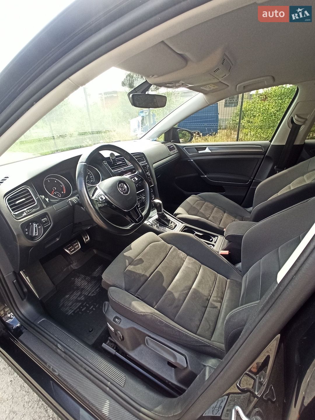 Volkswagen Golf 2017 VIN WVWZZZAUZHP765919 фото оголошення 23 з 24