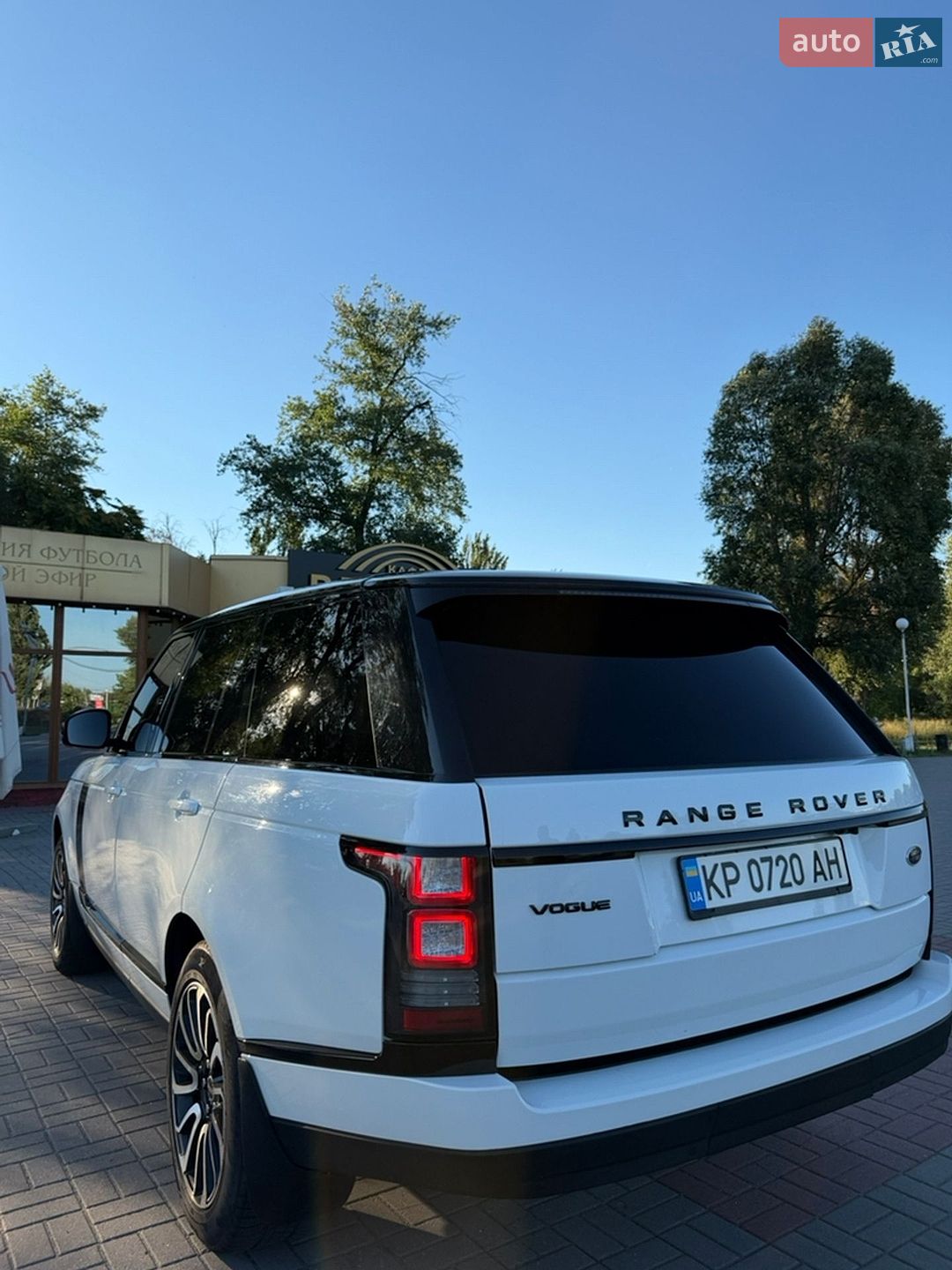 Land Rover Range Rover 2015 VIN SALGA2KFXGA256846 фото оголошення 18 з 24