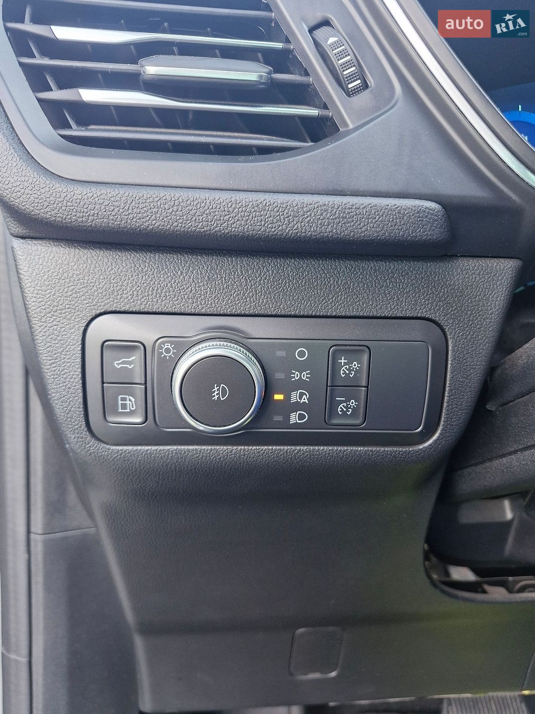 Ford Escape 2021 VIN 1FMCU0DZ5MUB18081 фото оголошення 20 з 33