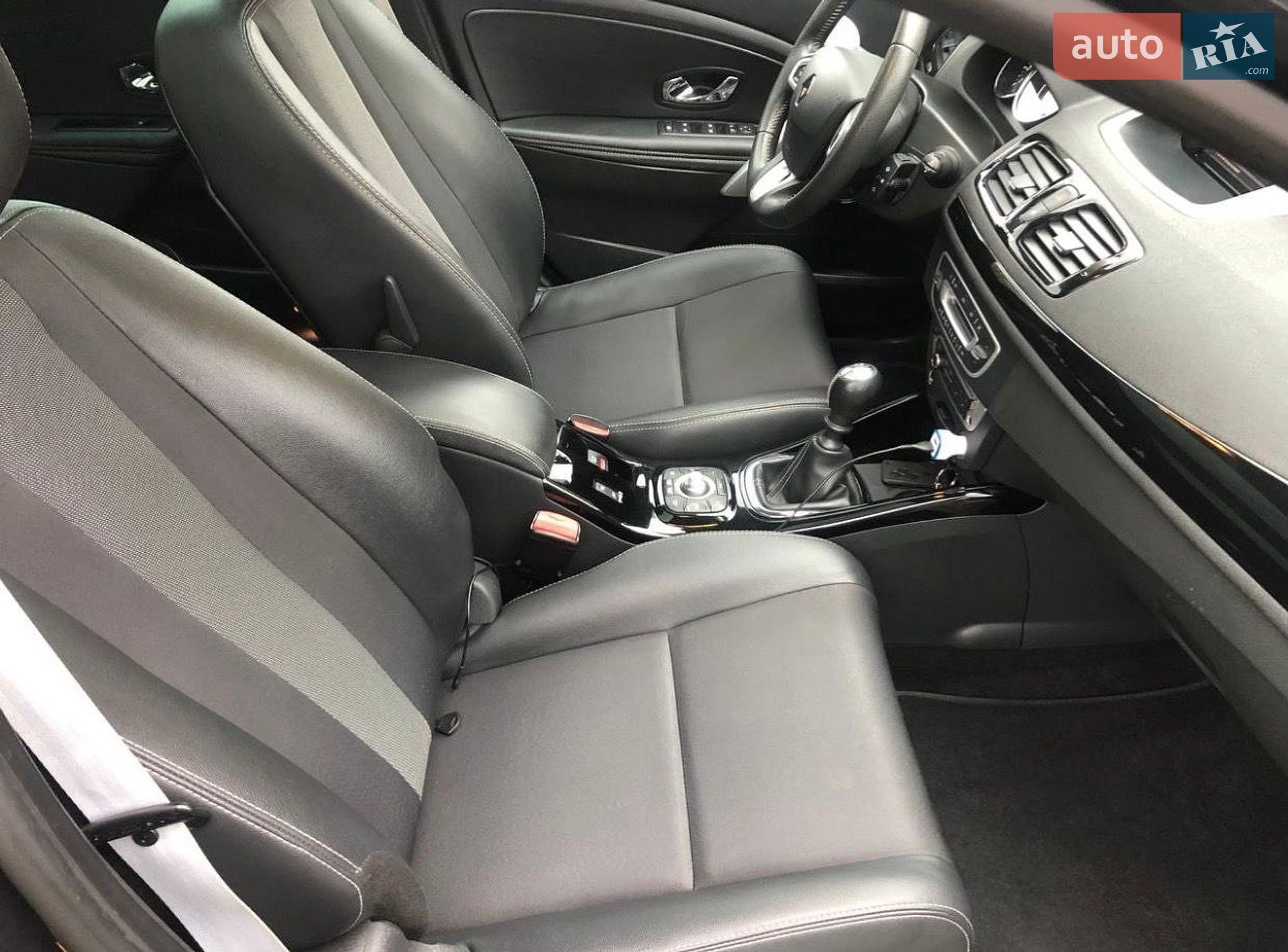 Renault Megane 2012 VIN VF1KZ140647755417 фото оголошення 27 з 29
