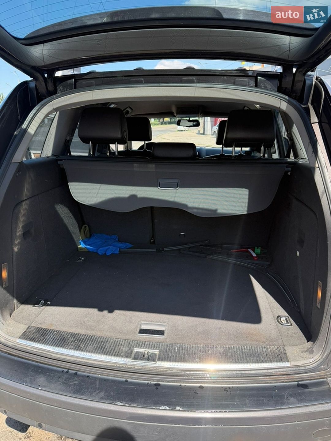 Volkswagen Touareg 2008 VIN WVGZZZ7LZ8Z001182 фото оголошення 9 з 9