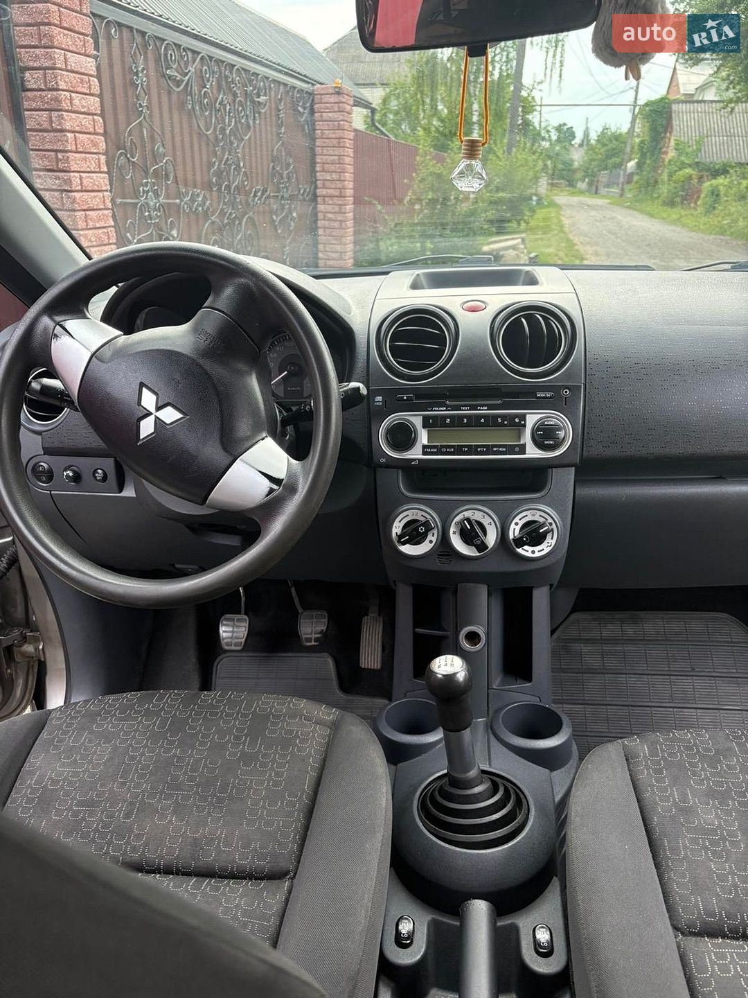 Mitsubishi Colt 2010 VIN XMCXNZ33A9F069813 фото оголошення 6 з 8