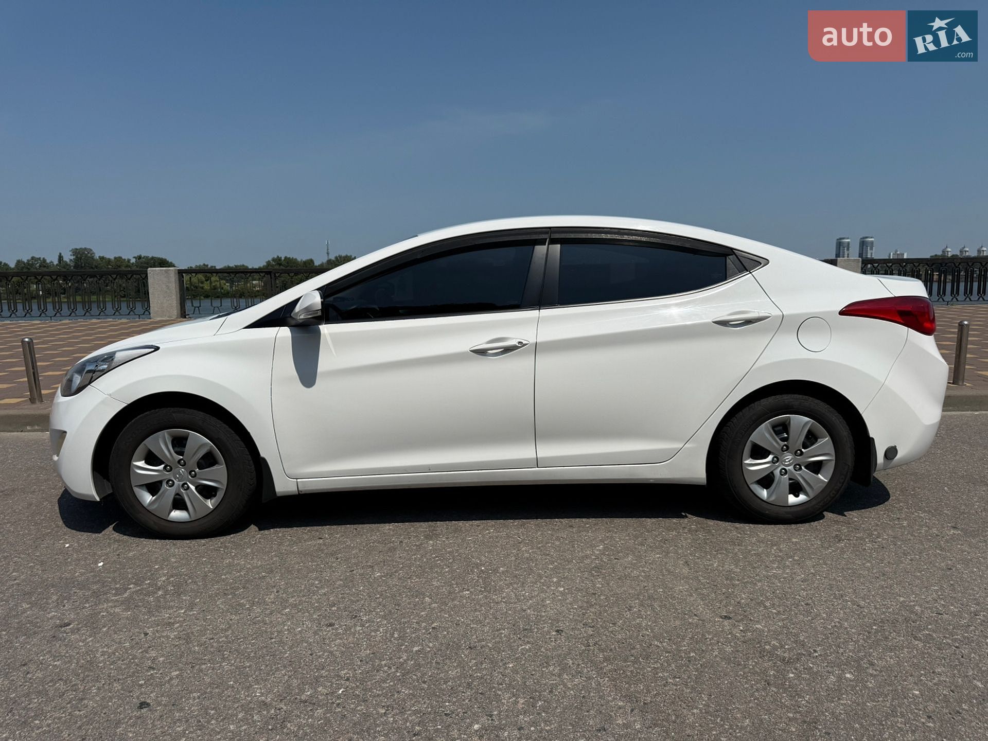 Hyundai Elantra 2013 VIN KMHDH41CADU941253 фото оголошення 11 з 19
