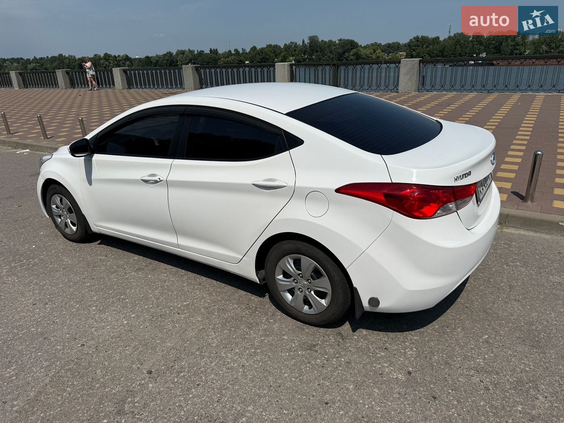 Hyundai Elantra 2013 VIN KMHDH41CADU941253 фото оголошення 13 з 19