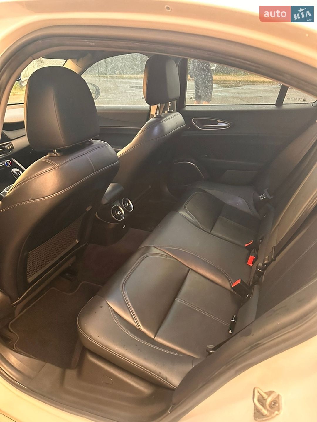Alfa Romeo Giulia 2017 VIN ZARFAEBN3J7581702 фото оголошення 9 з 15