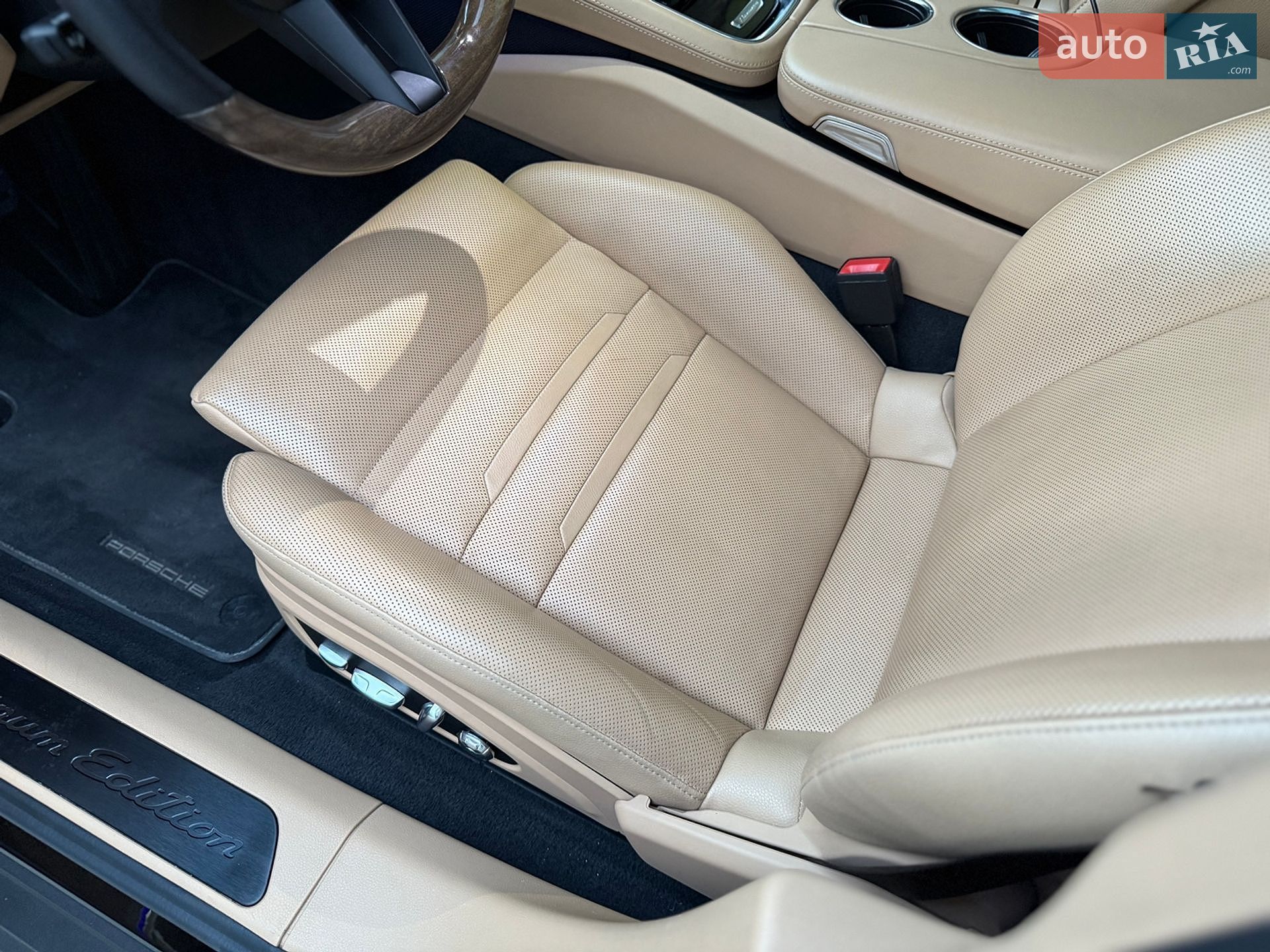 Porsche Panamera 2022 VIN WP0AJ2A78NL101575 фото оголошення 33 з 39