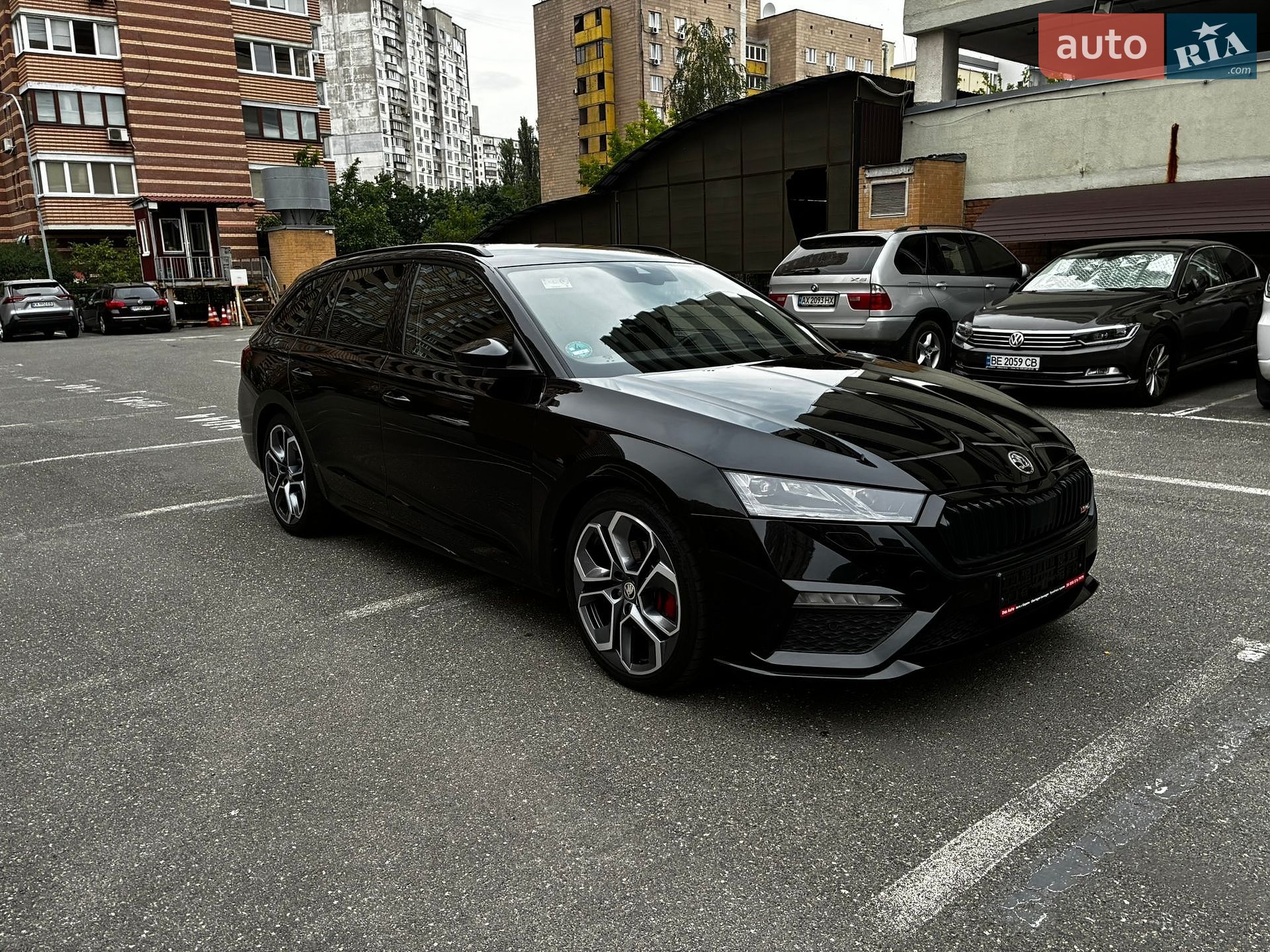 Skoda Octavia 2023 VIN TMBLK0NX1PY006401 фото оголошення 10 з 220