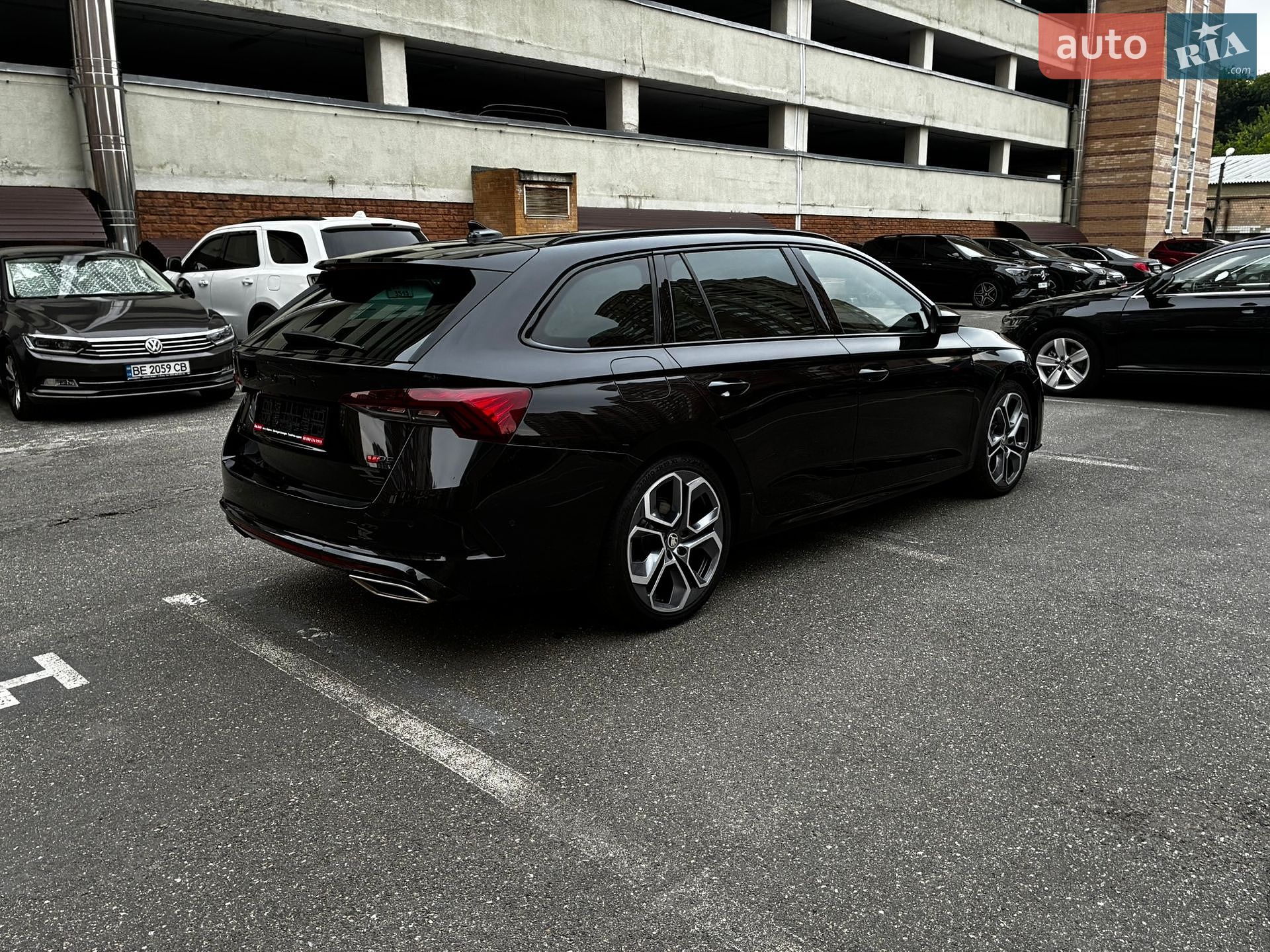 Skoda Octavia 2023 VIN TMBLK0NX1PY006401 фото оголошення 17 з 220