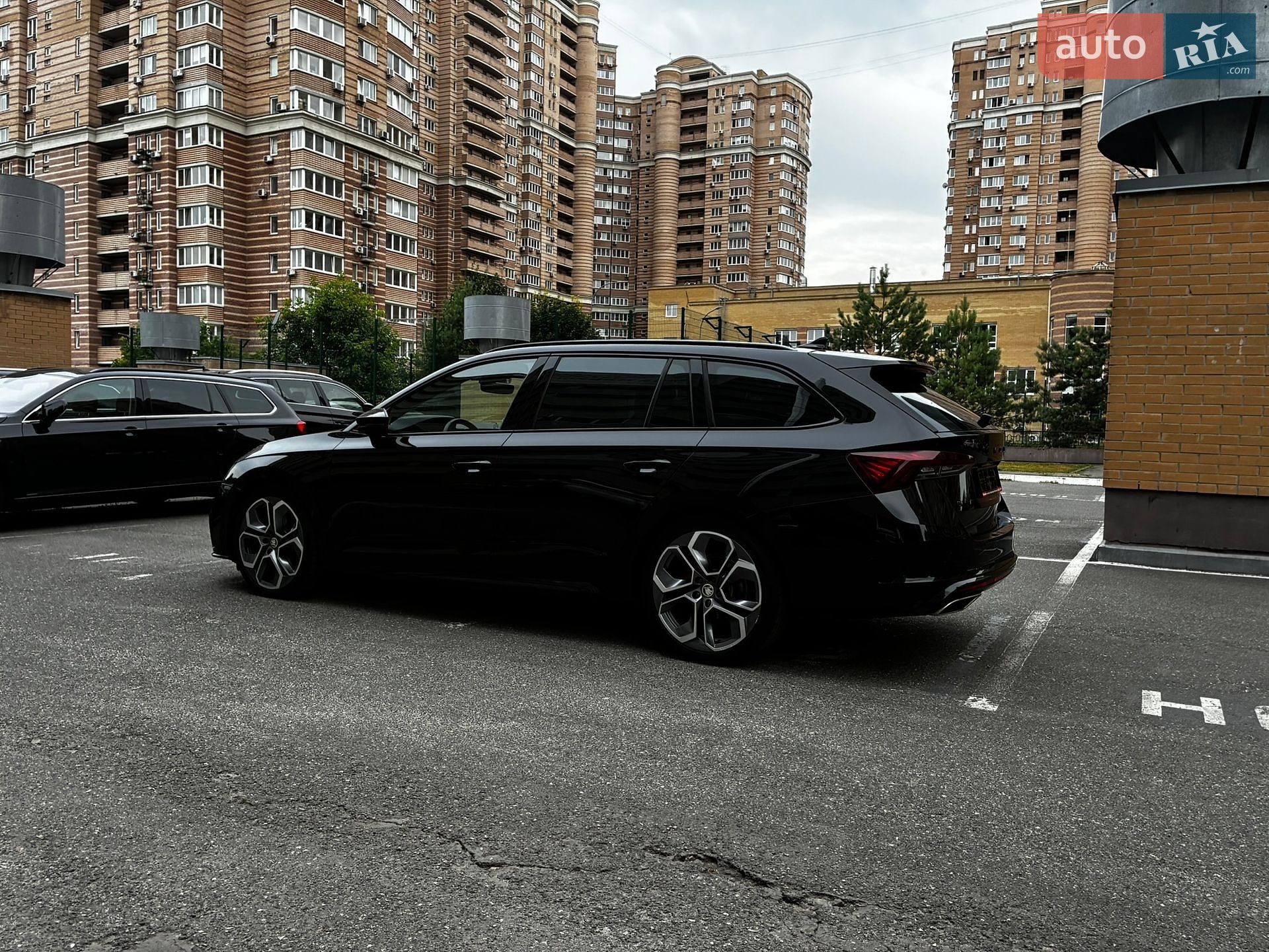 Skoda Octavia 2023 VIN TMBLK0NX1PY006401 фото оголошення 27 з 220