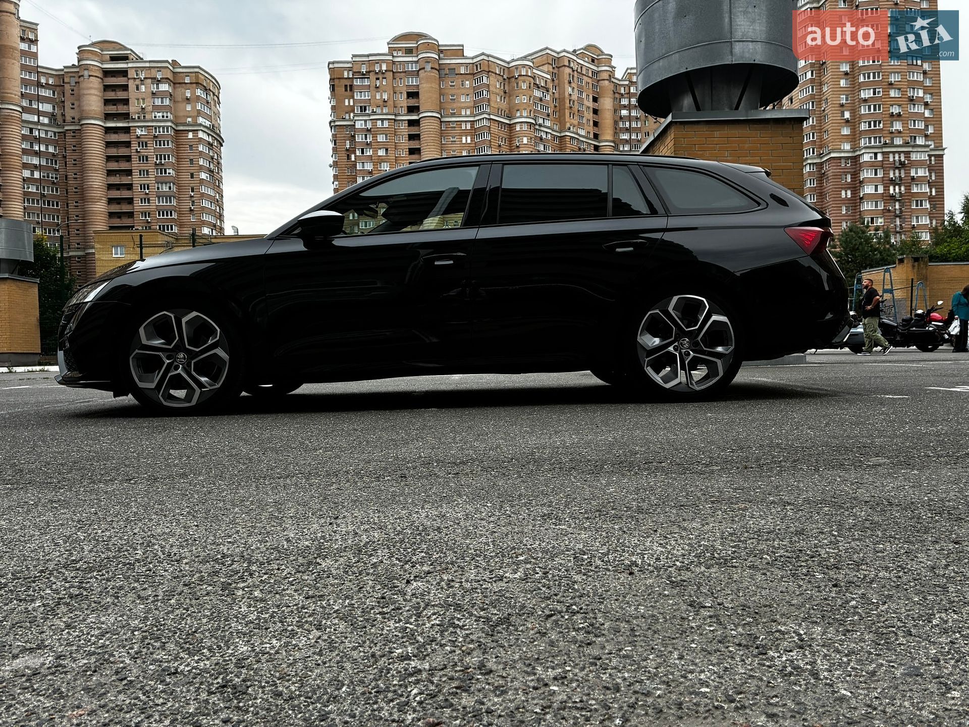 Skoda Octavia 2023 VIN TMBLK0NX1PY006401 фото оголошення 30 з 220