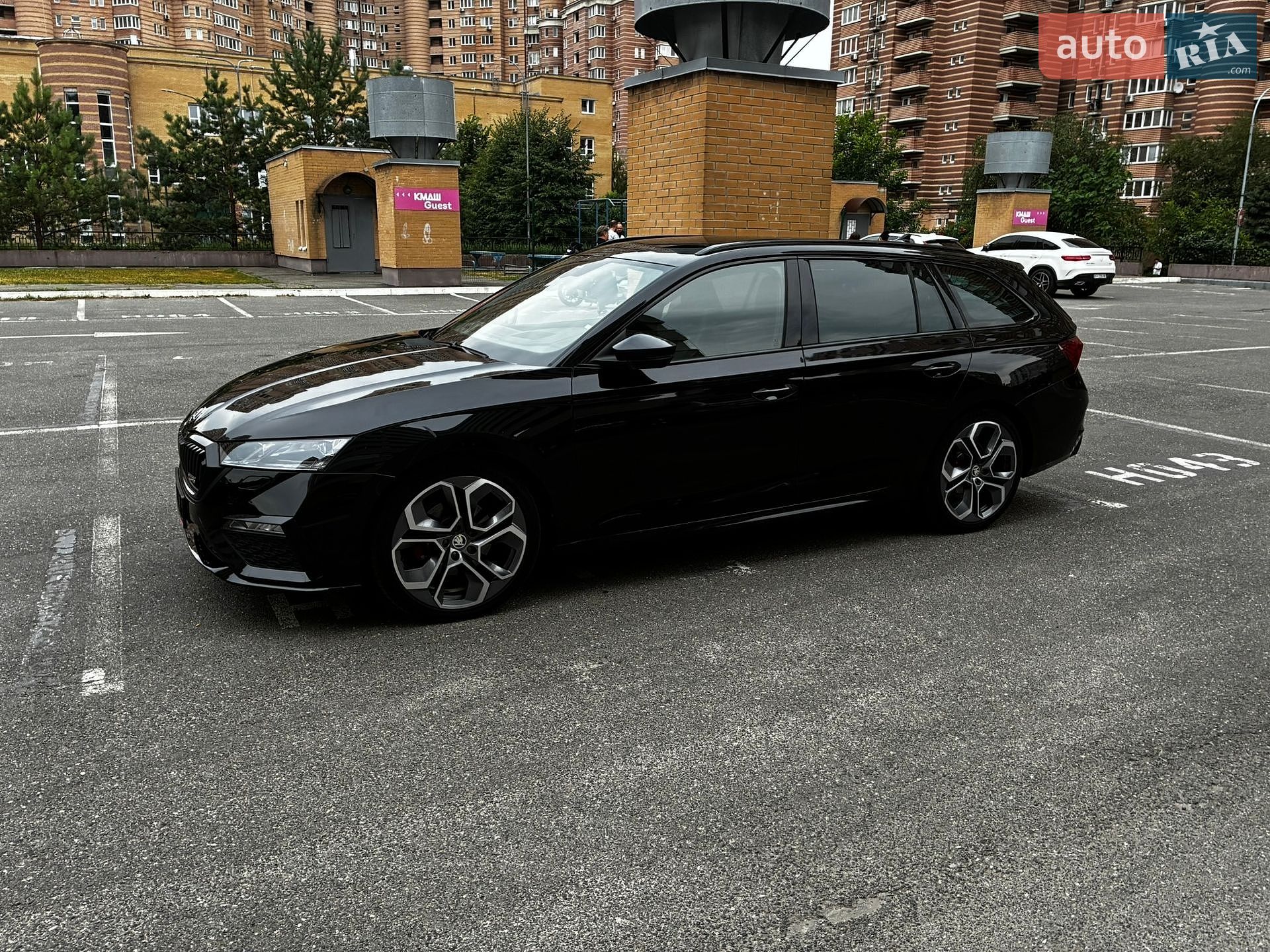 Skoda Octavia 2023 VIN TMBLK0NX1PY006401 фото оголошення 31 з 220