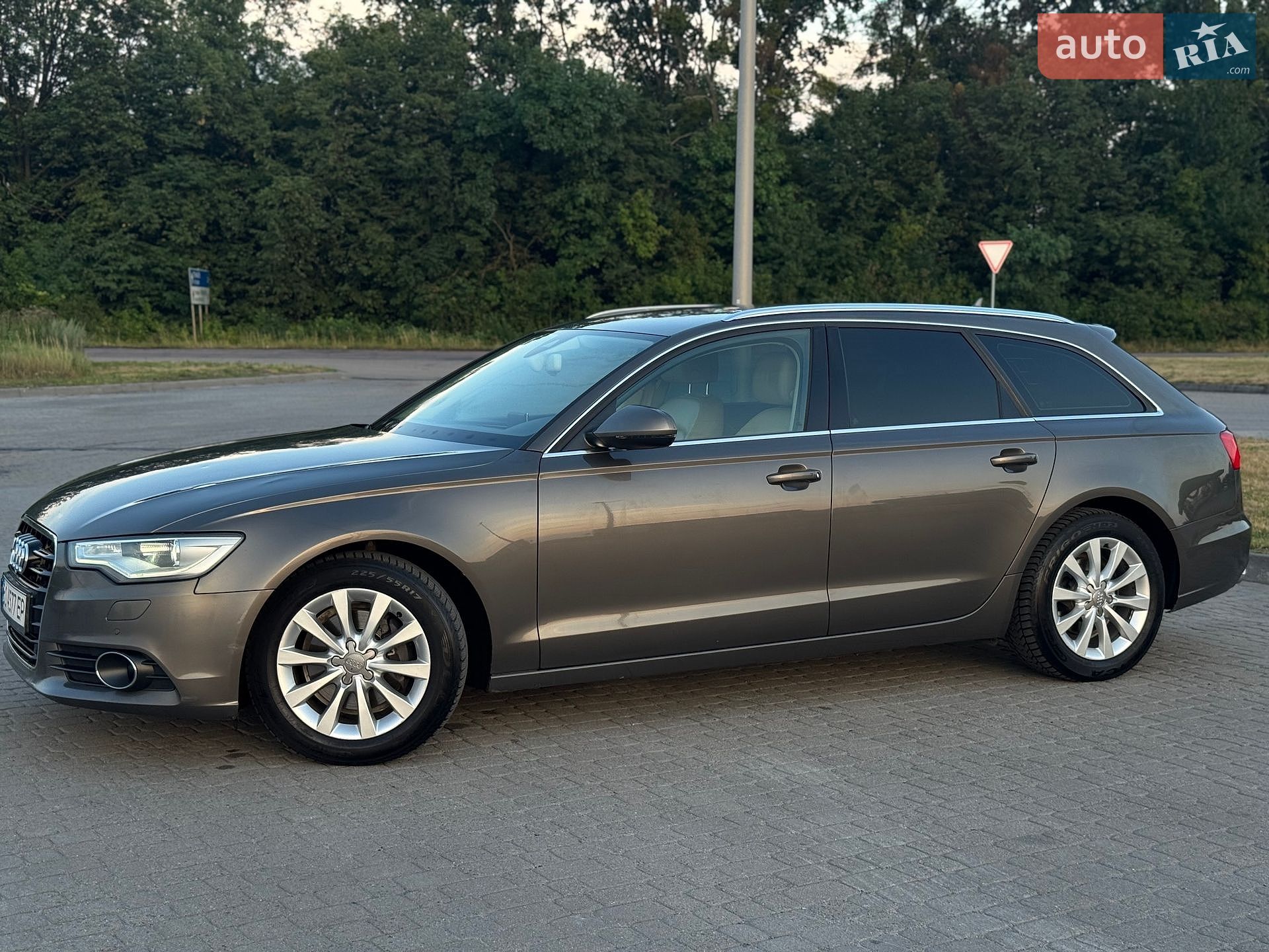 Audi A6 2012 VIN WAUZZZ4GXDN054971 фото оголошення 36 з 93