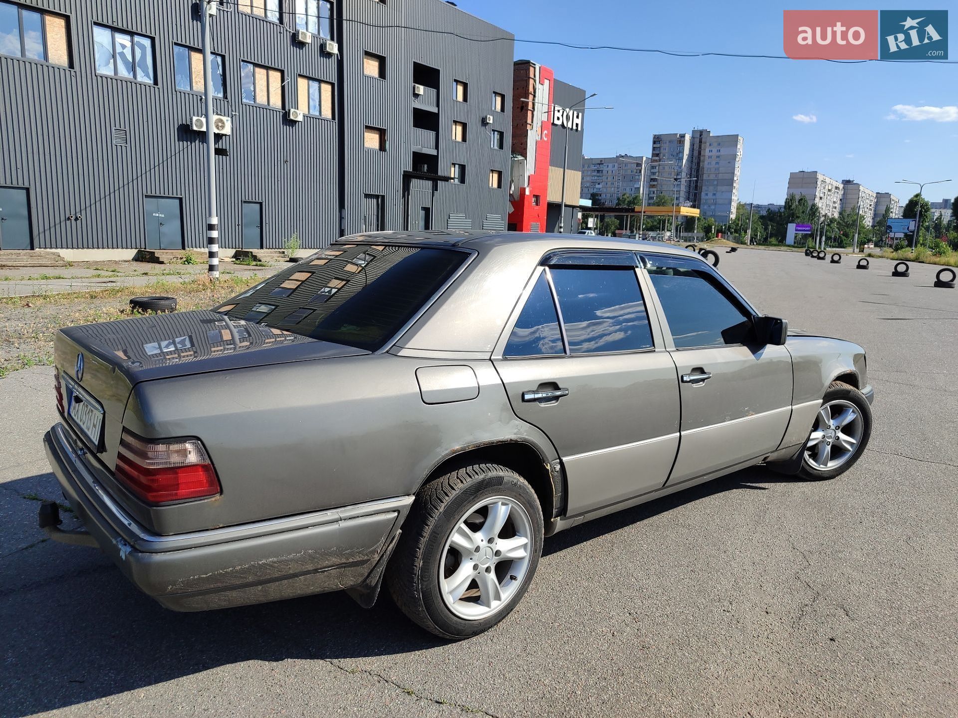 Mercedes-Benz E-Class 1994 VIN WDB1240221J044323 фото оголошення 3 з 8