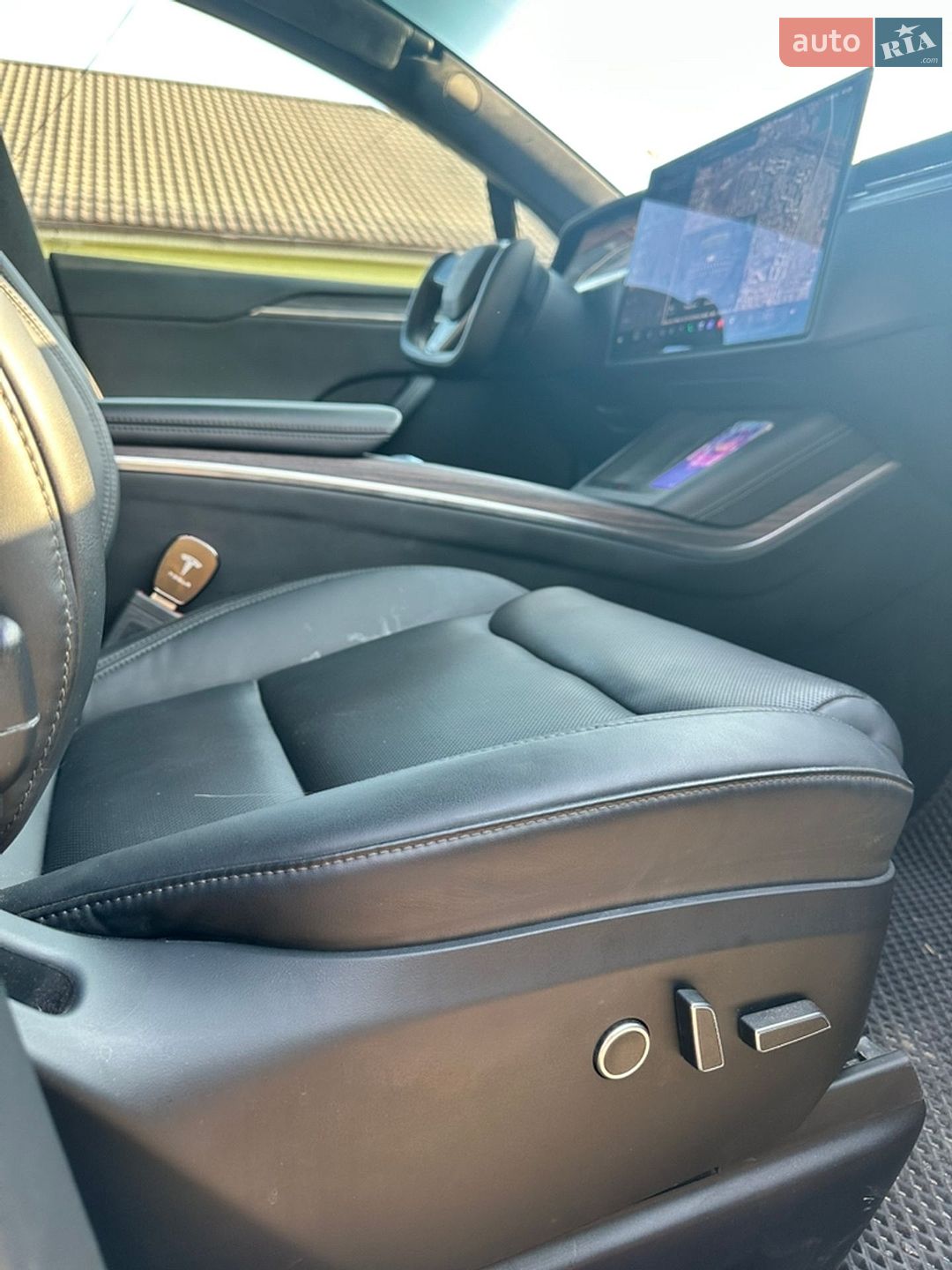 Tesla Model X 2022 VIN 7SAXCBE54NF356419 фото оголошення 41 з 61