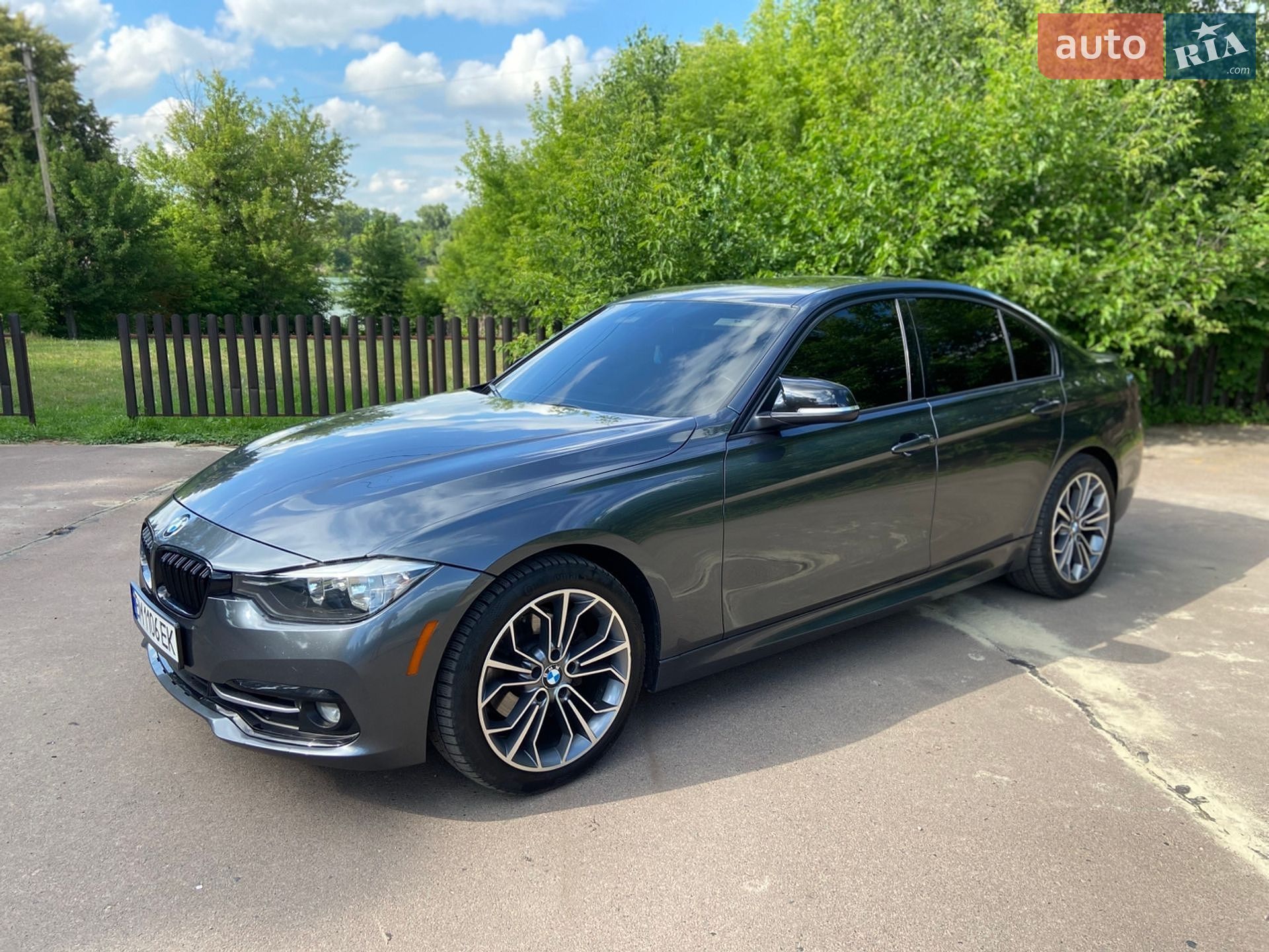 BMW 3 Series 2015 VIN WBA8E3G57GNT77829 фото оголошення 3 з 9