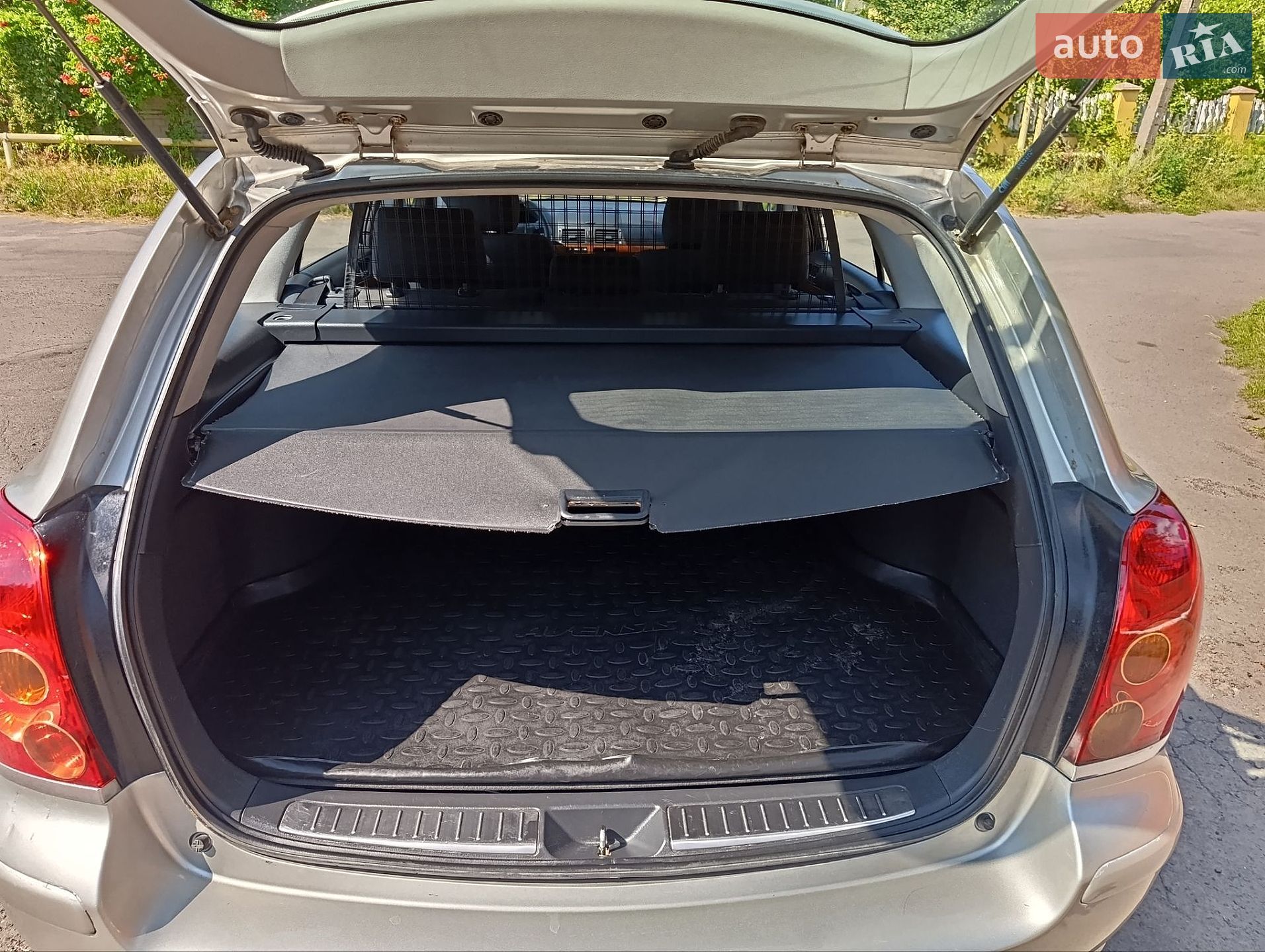 Toyota Avensis 2006 VIN SB1EA56L30E043028 фото оголошення 10 з 19