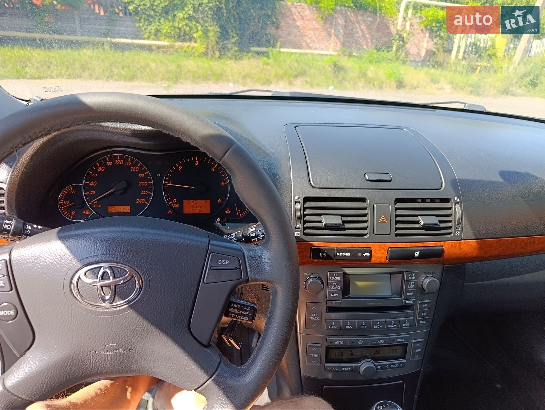 Toyota Avensis 2006 VIN SB1EA56L30E043028 фото оголошення 2 з 19