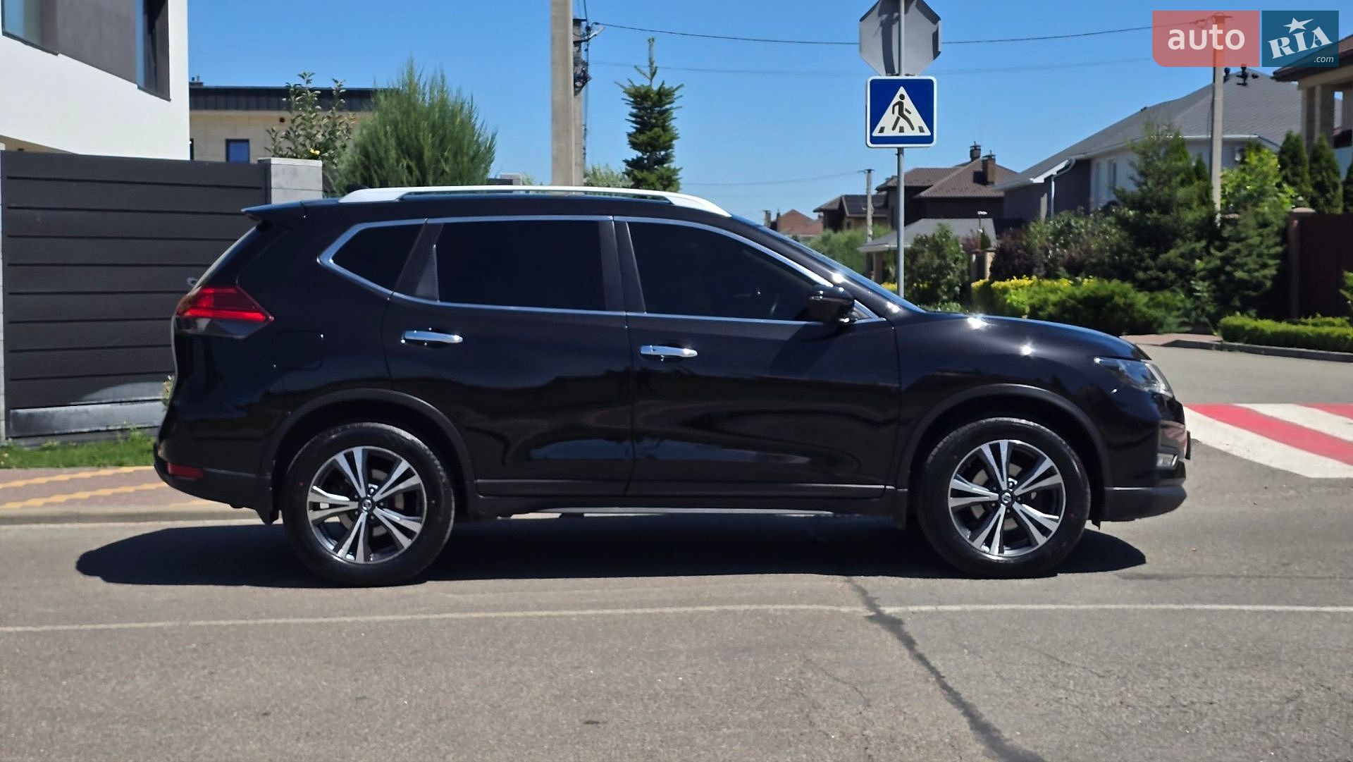 Nissan X-Trail 2017 VIN JN1TCAT32U0105386 фото оголошення 4 з 38