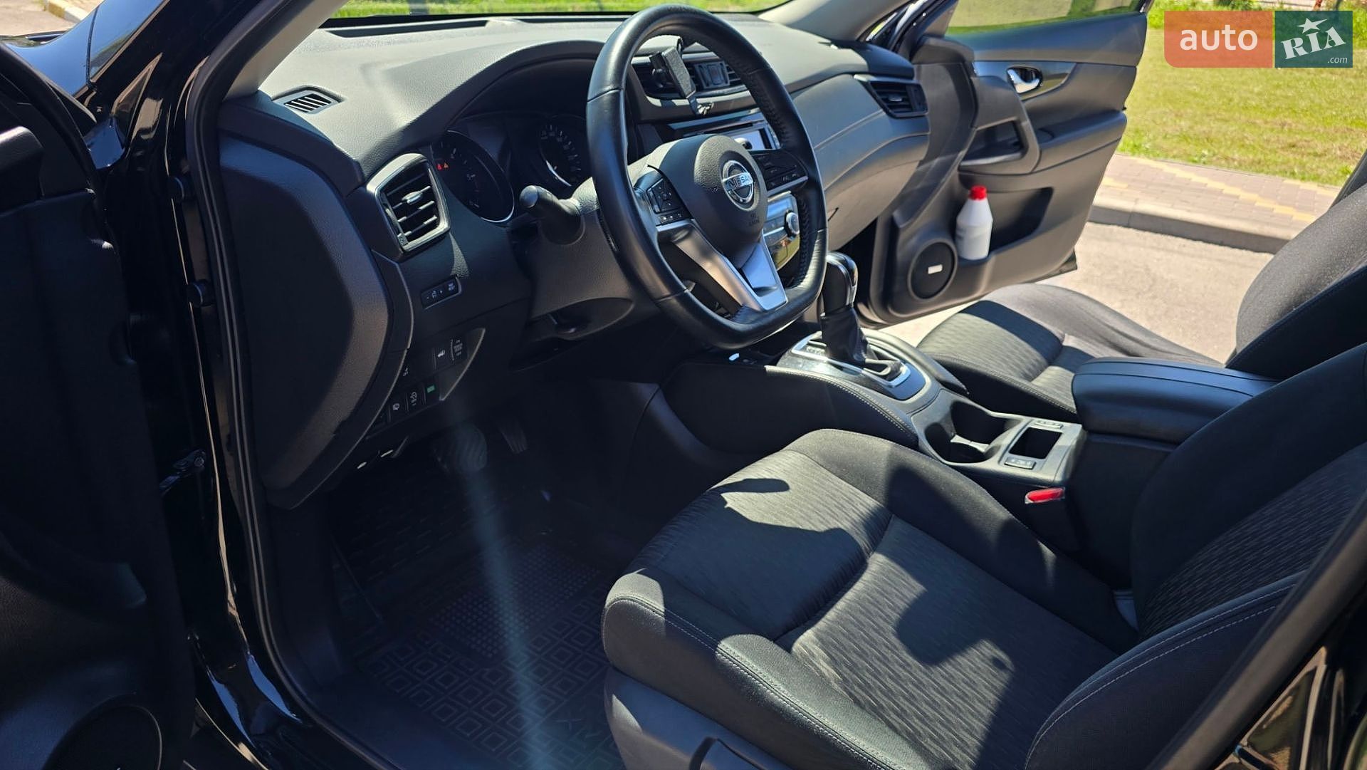 Nissan X-Trail 2017 VIN JN1TCAT32U0105386 фото оголошення 29 з 38