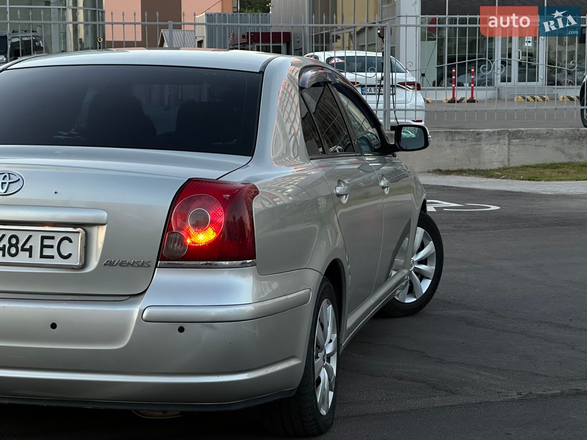Toyota Avensis 2008 VIN SB1BR56LX0E235283 фото оголошення 8 з 12