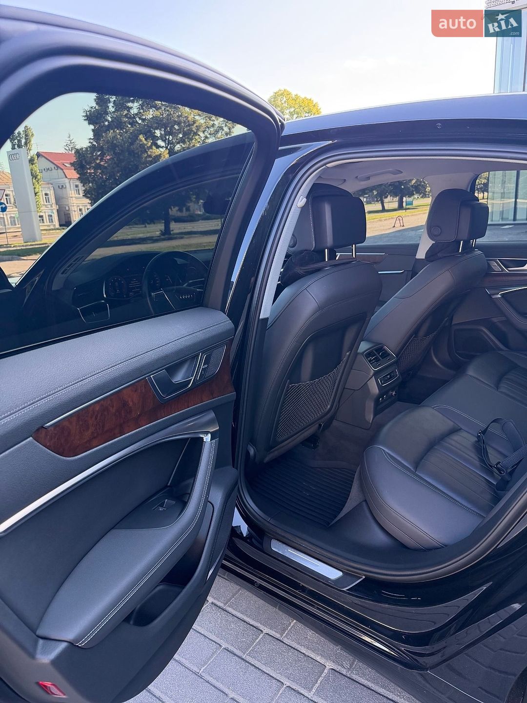 Audi A6 2019 VIN WAUL2AF25KN101589 фото оголошення 30 з 51