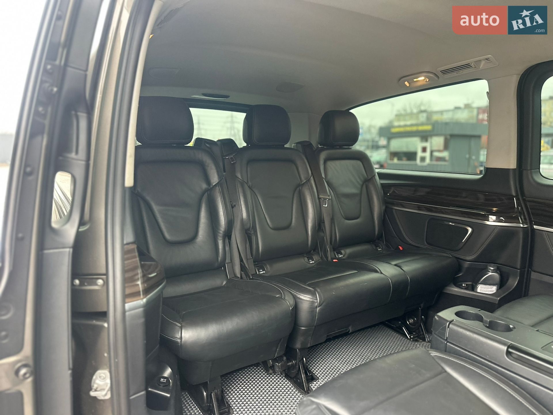 Mercedes-Benz V-Class 2015 VIN WDF44781513066351 фото оголошення 13 з 23