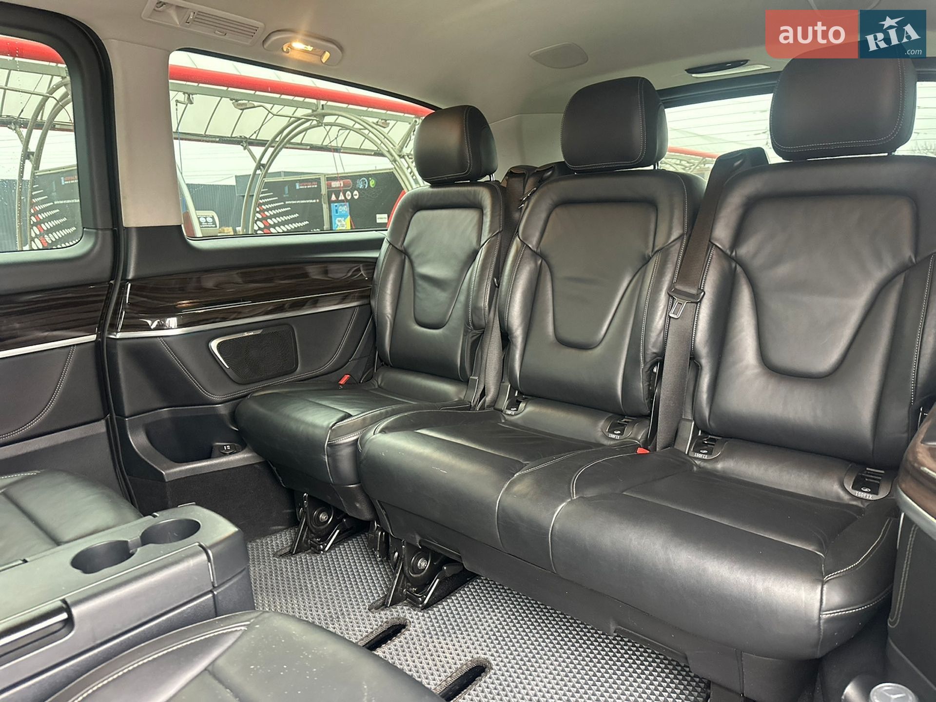 Mercedes-Benz V-Class 2015 VIN WDF44781513066351 фото оголошення 18 з 23