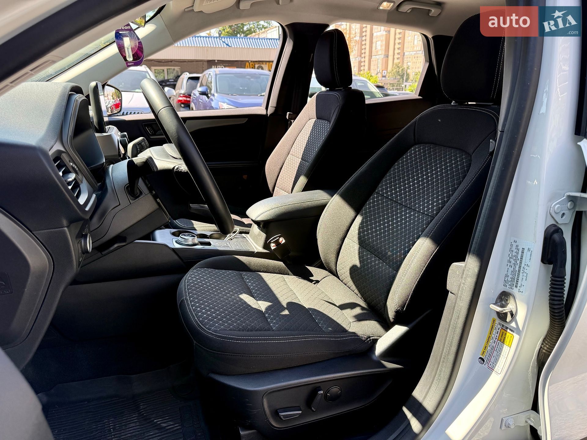 Ford Escape 2023 VIN 1FMCU0GN0PUB25548 фото оголошення 8 з 22