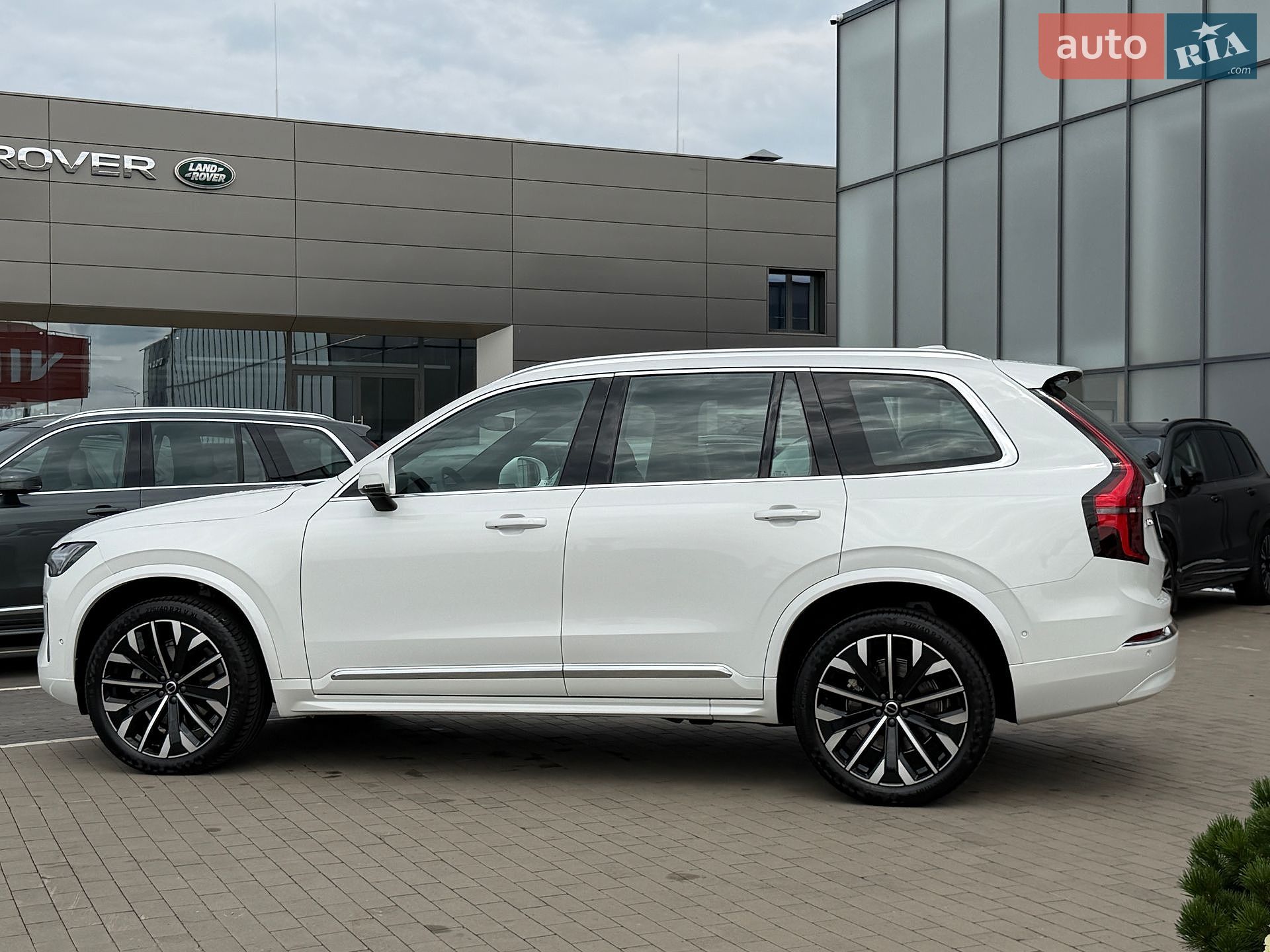 Volvo XC90 2025 VIN YV1LFM1V4T1473535 фото оголошення 4 з 26