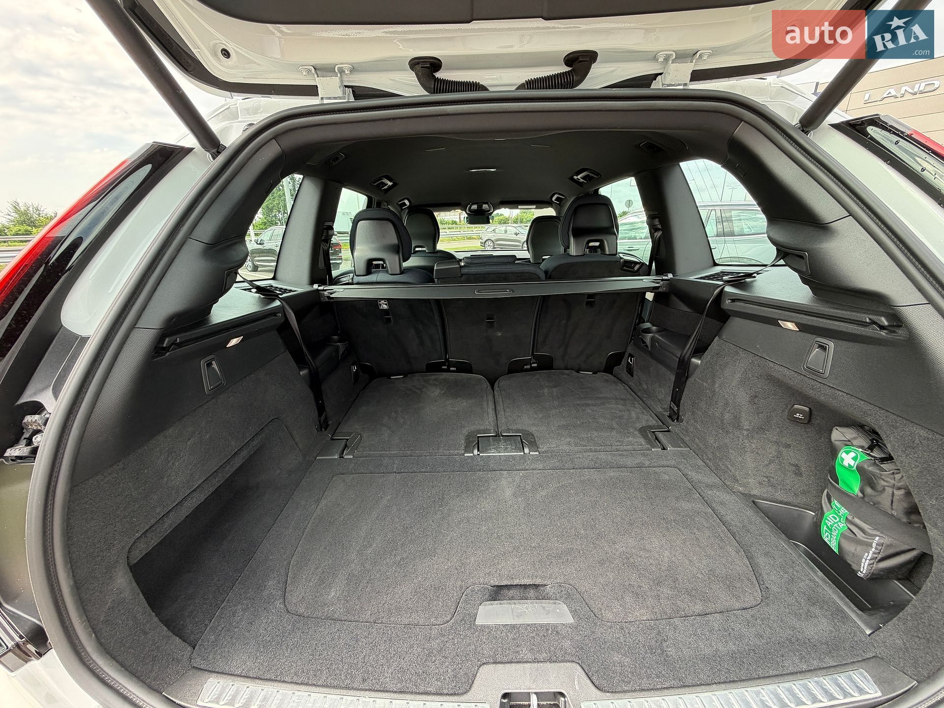 Volvo XC90 2025 VIN YV1LFM1V4T1473535 фото оголошення 18 з 26
