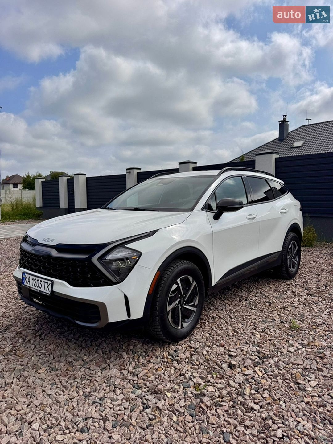 Kia Sportage 2023 VIN KNDPUCAFXP7176157 фото оголошення 2 з 39