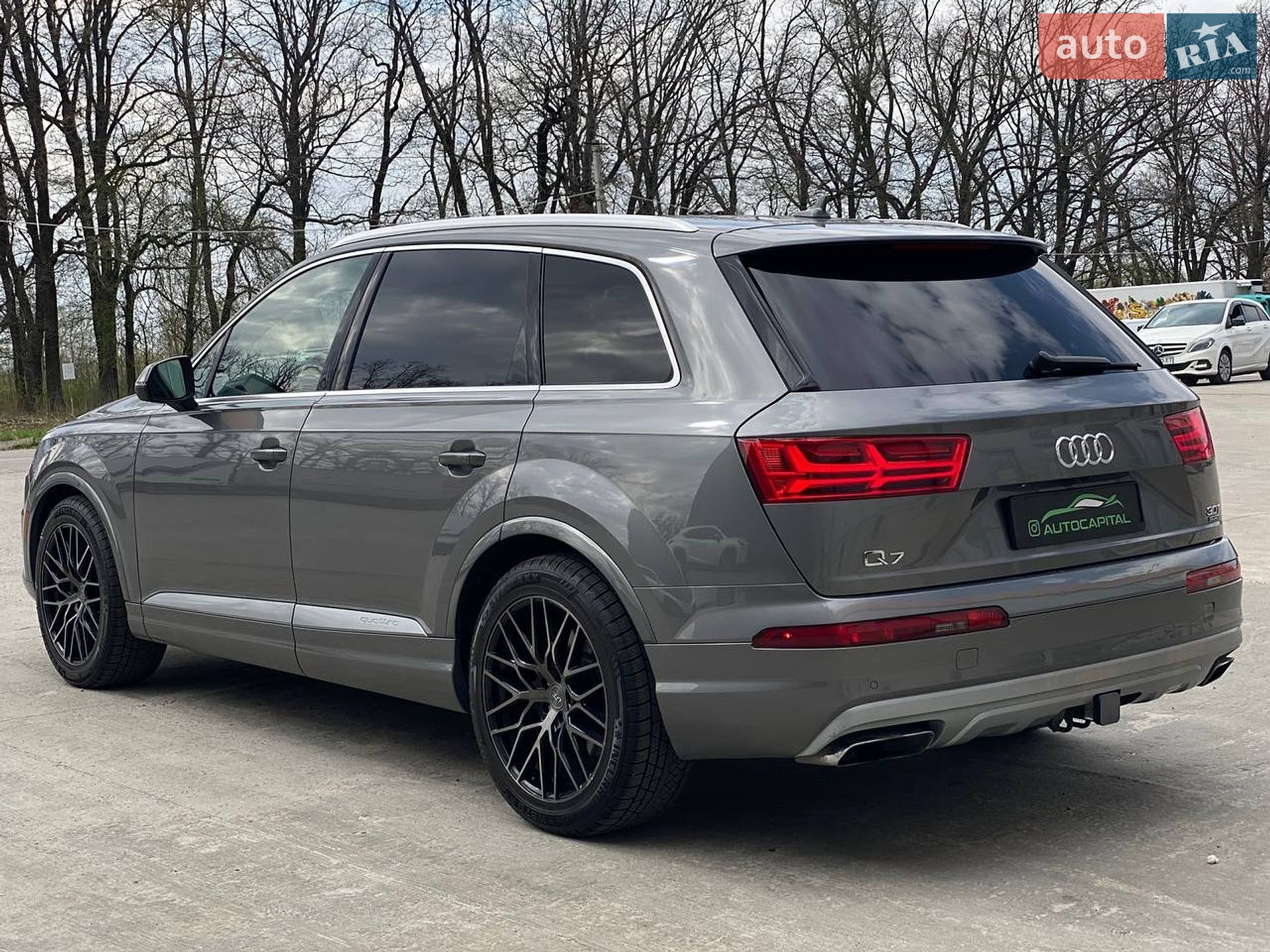 Audi Q7 2017 VIN WA1VAAF71HD046285 фото оголошення 9 з 76
