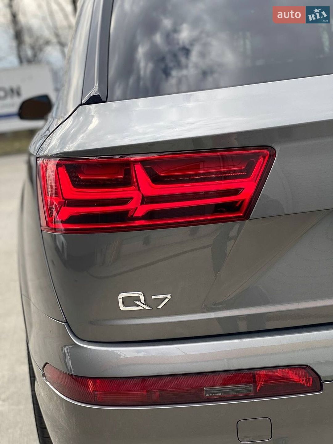 Audi Q7 2017 VIN WA1VAAF71HD046285 фото оголошення 14 з 76