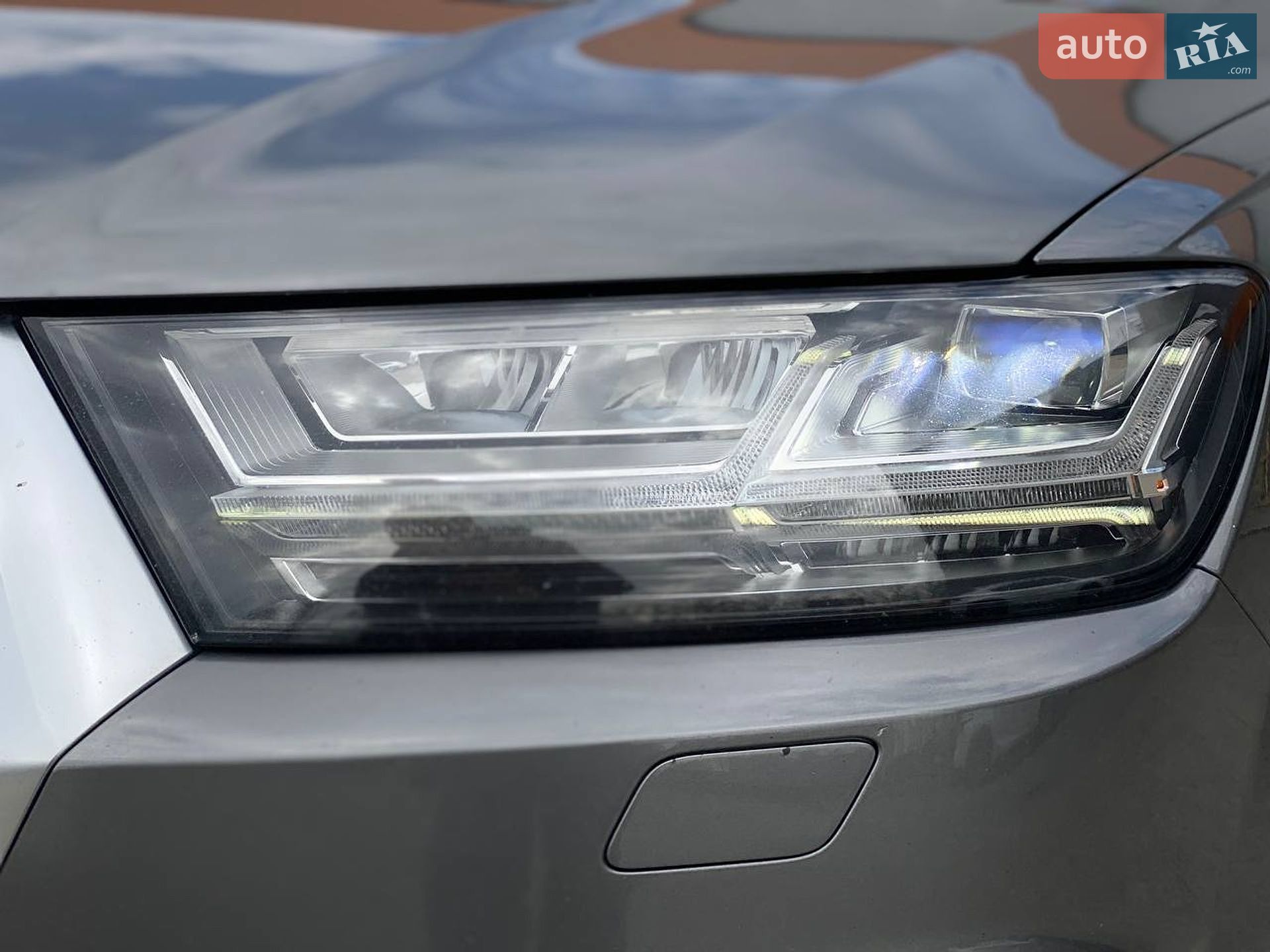 Audi Q7 2017 VIN WA1VAAF71HD046285 фото оголошення 17 з 76