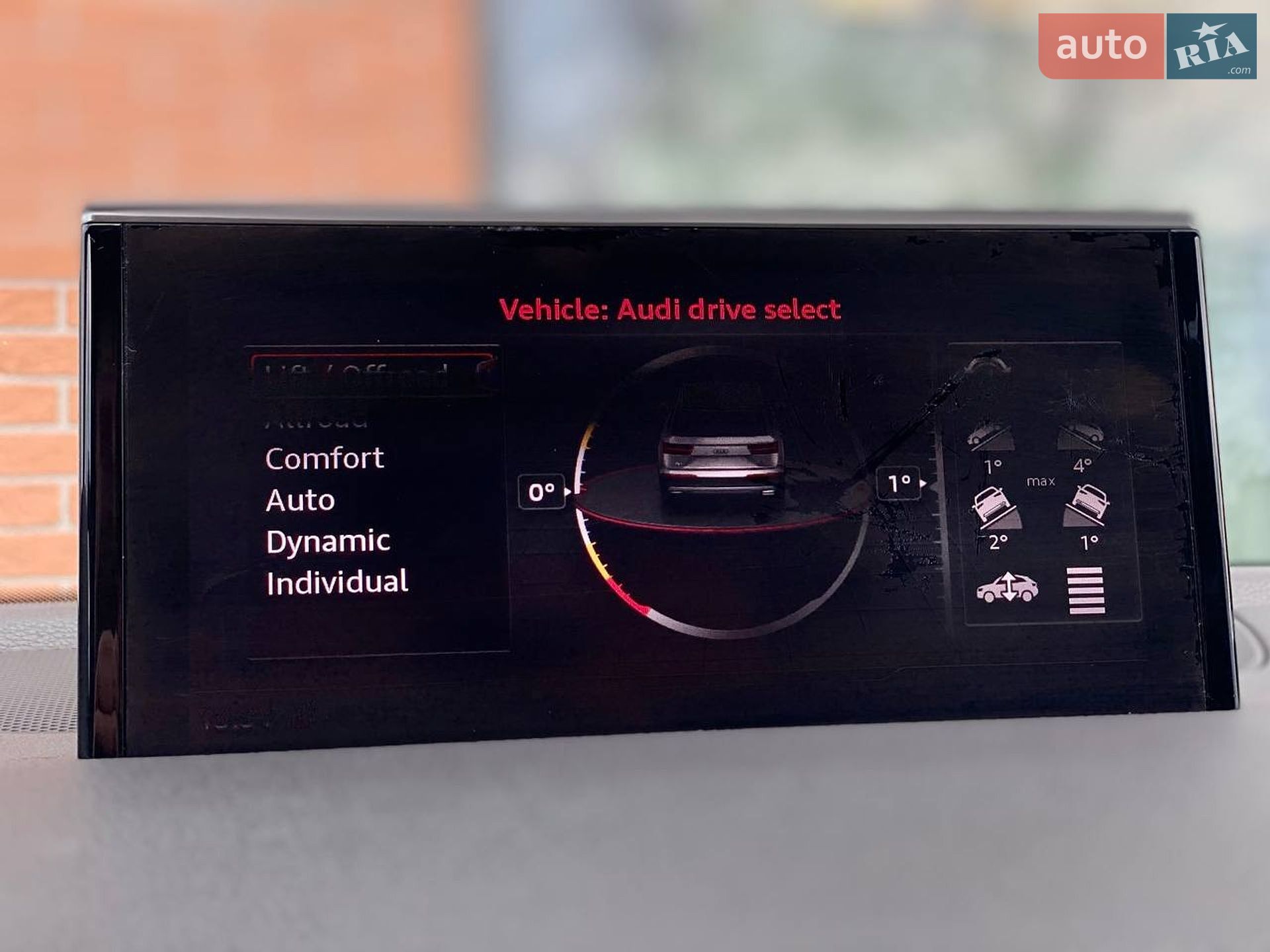 Audi Q7 2017 VIN WA1VAAF71HD046285 фото оголошення 43 з 76