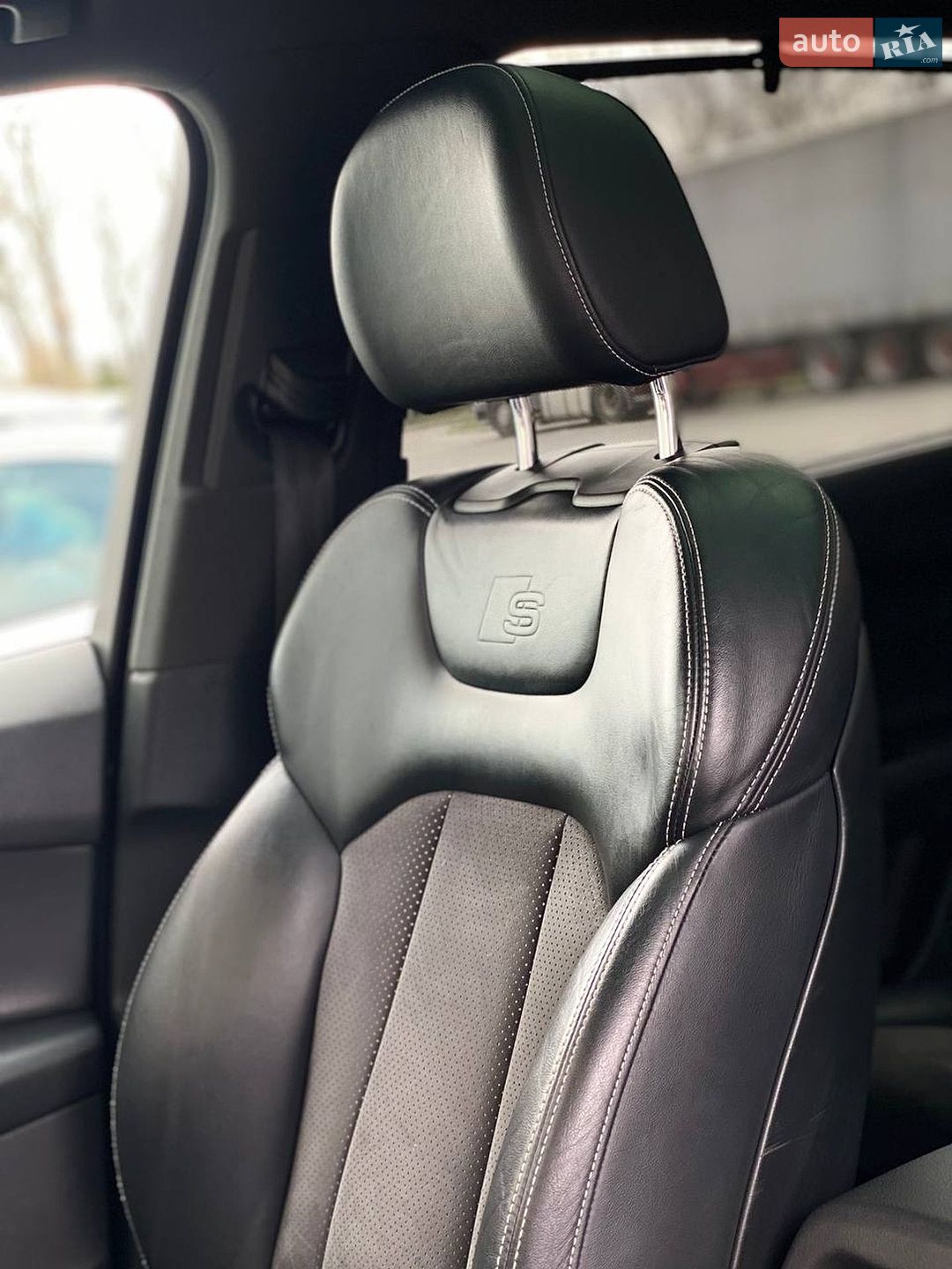 Audi Q7 2017 VIN WA1VAAF71HD046285 фото оголошення 54 з 76