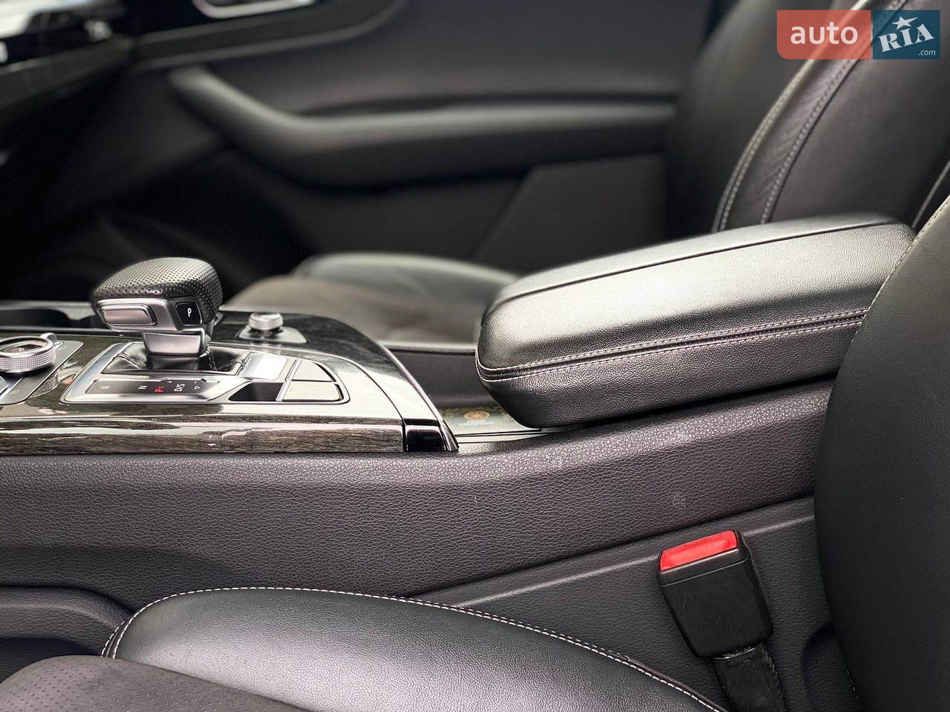 Audi Q7 2017 VIN WA1VAAF71HD046285 фото оголошення 55 з 76