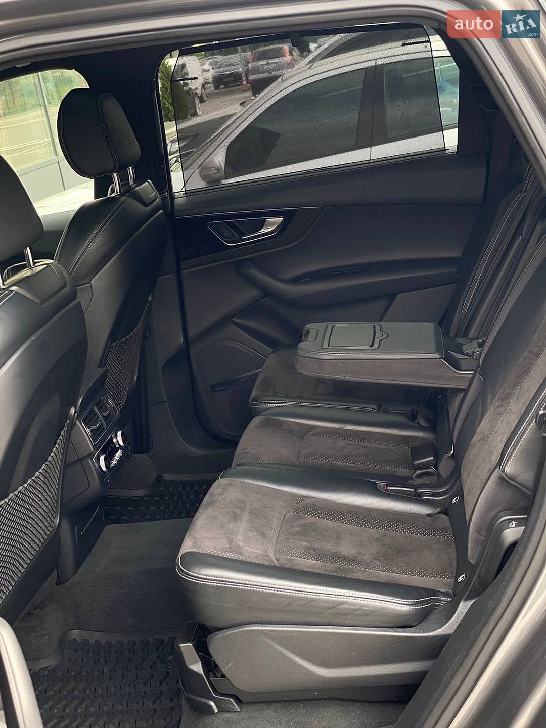 Audi Q7 2017 VIN WA1VAAF71HD046285 фото оголошення 60 з 76