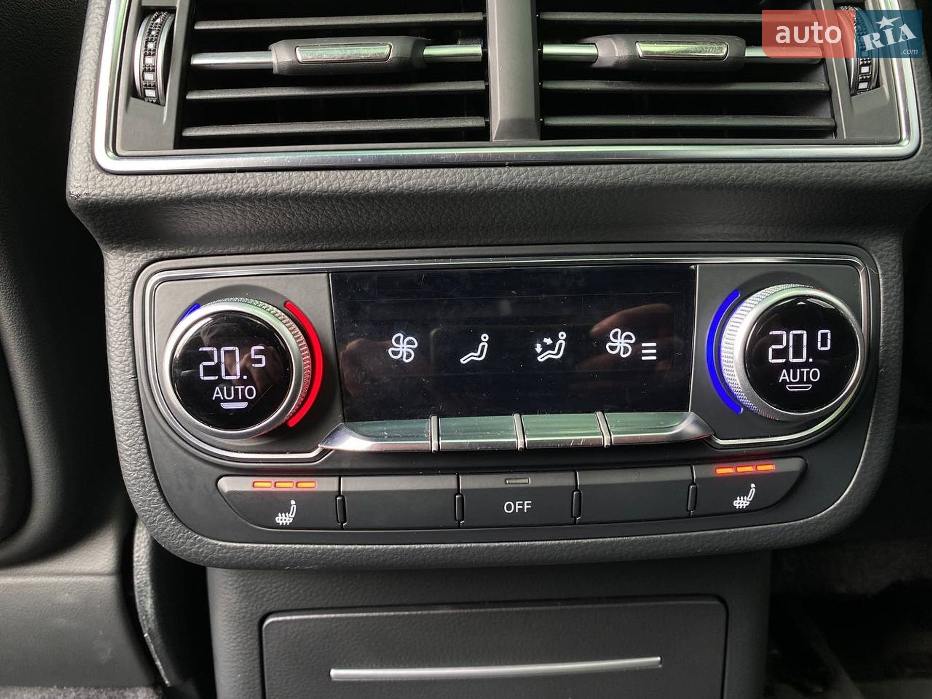 Audi Q7 2017 VIN WA1VAAF71HD046285 фото оголошення 65 з 76