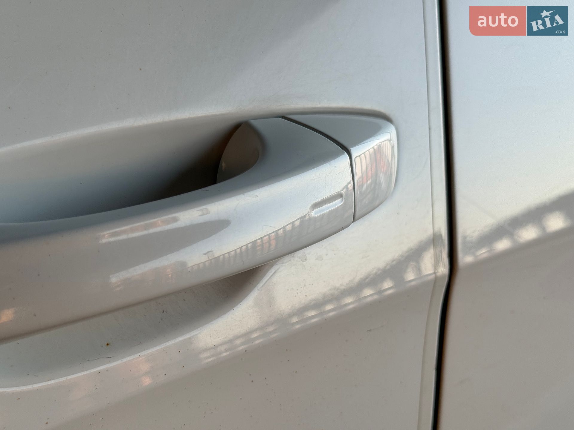 Volkswagen e-Golf 2015 VIN WVWPP7AU0FW910810 фото оголошення 21 з 39