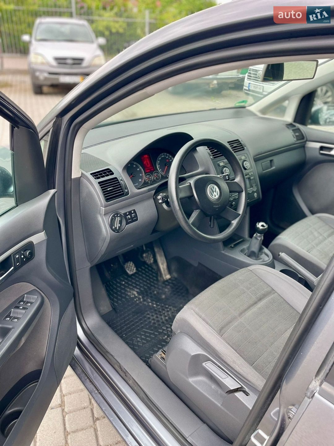 Volkswagen Touran 2006 VIN WVGZZZ1TZ6W234137 фото оголошення 12 з 14