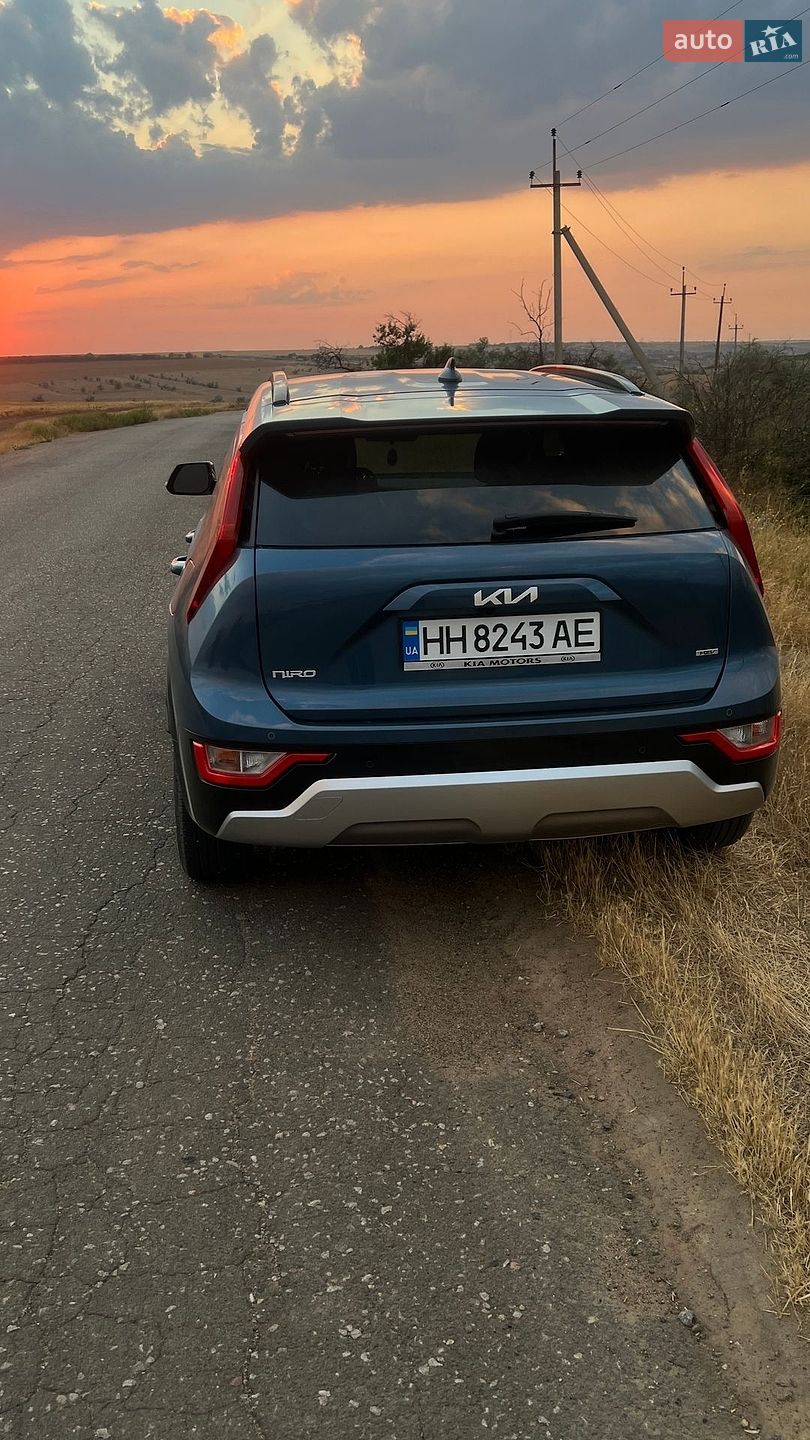 Kia Niro 2023 VIN KNDCR3LEXP5117643 фото оголошення 5 з 9