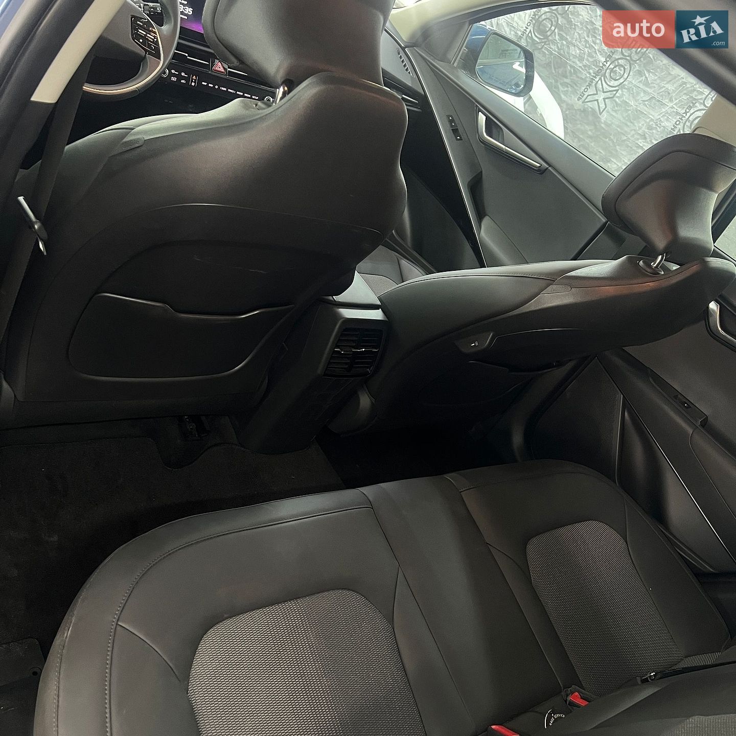 Kia Niro 2023 VIN KNDCR3LEXP5117643 фото оголошення 8 з 9
