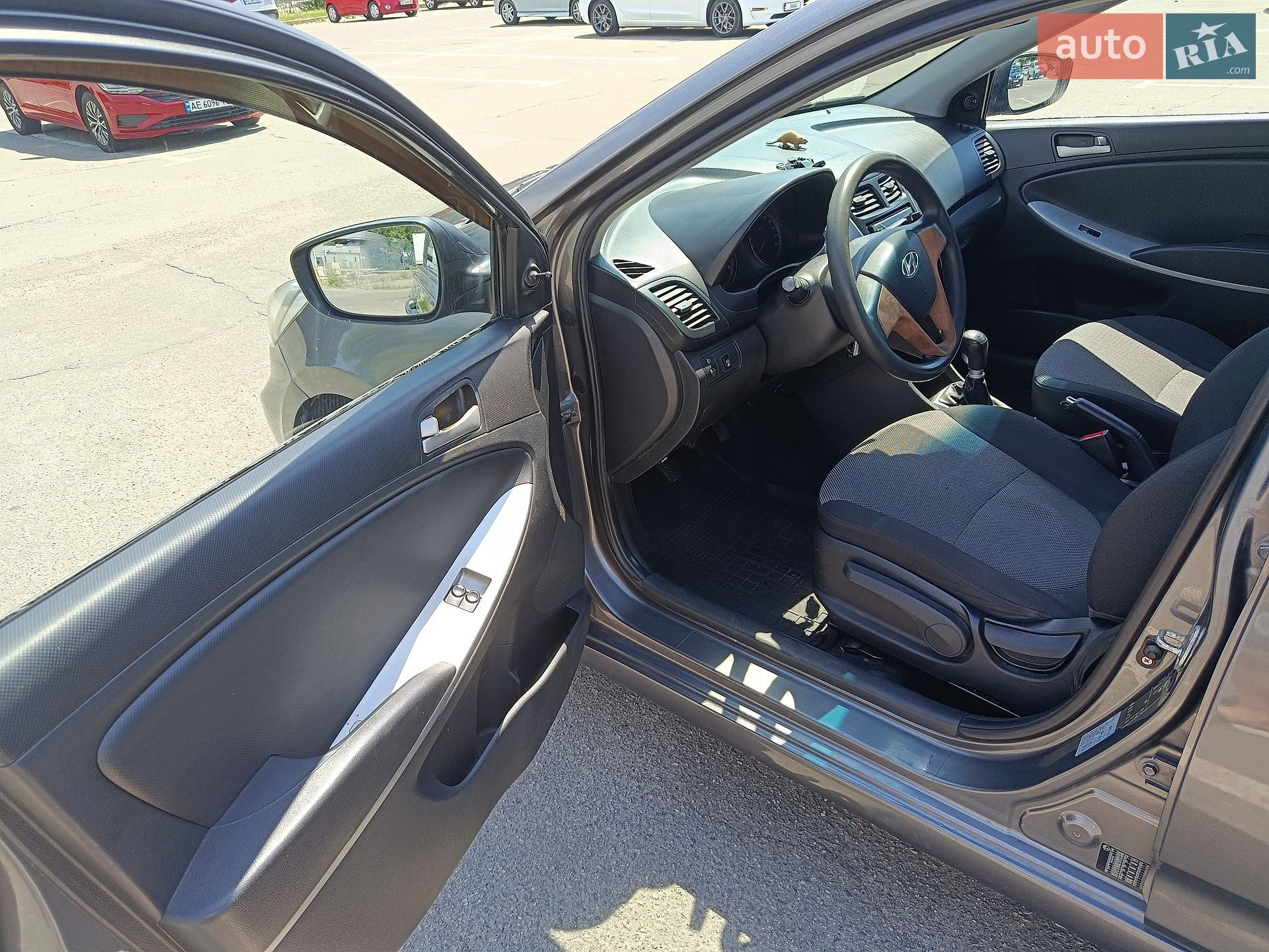 Hyundai Accent 2011 VIN Z94CT41CABR015422 фото оголошення 9 з 13