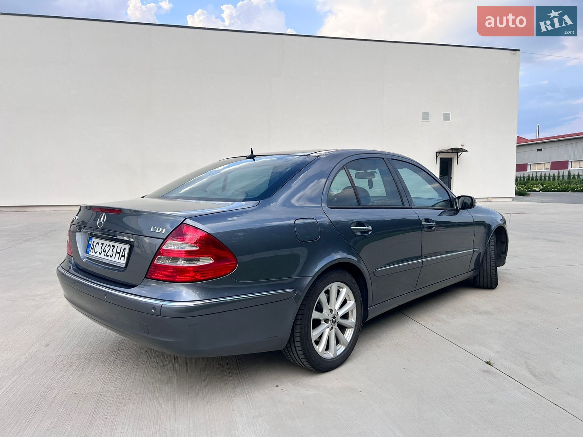 Mercedes-Benz E-Class 2005 VIN WDB2110221A882246 фото оголошення 4 з 23