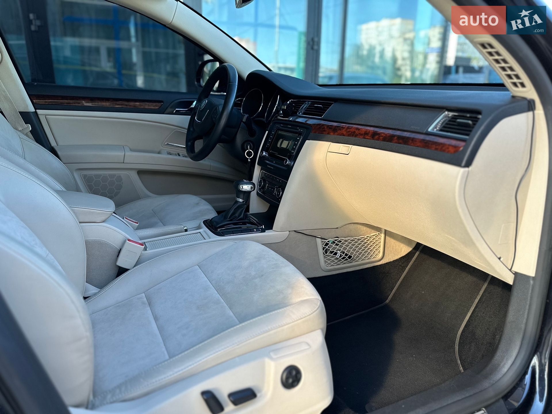 Skoda Superb 2012 VIN TMBAB93T6C9013859 фото оголошення 12 з 29