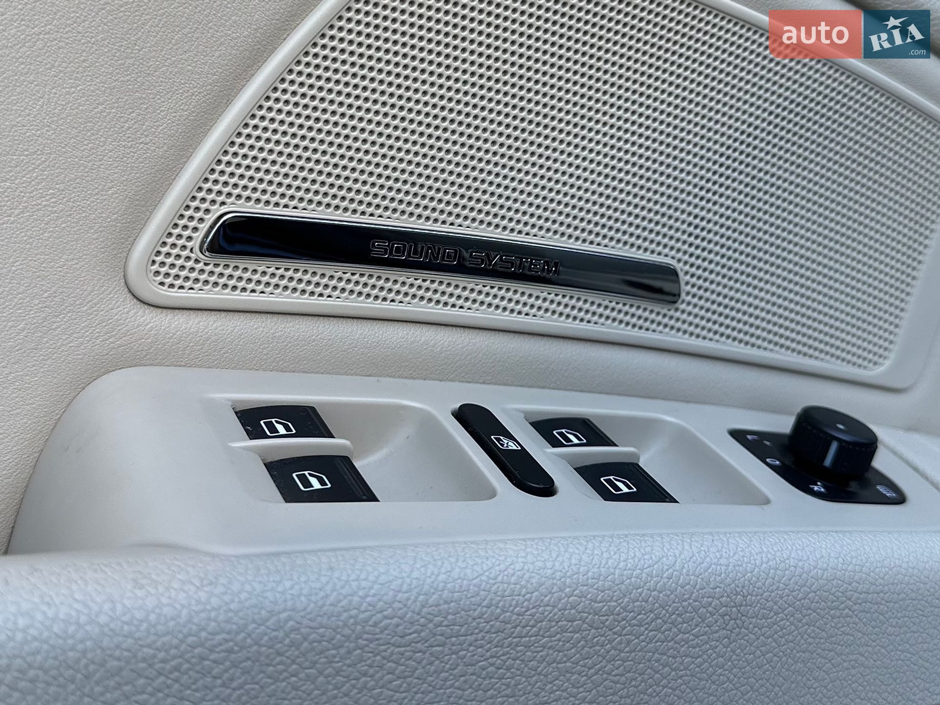 Skoda Superb 2012 VIN TMBAB93T6C9013859 фото оголошення 23 з 29