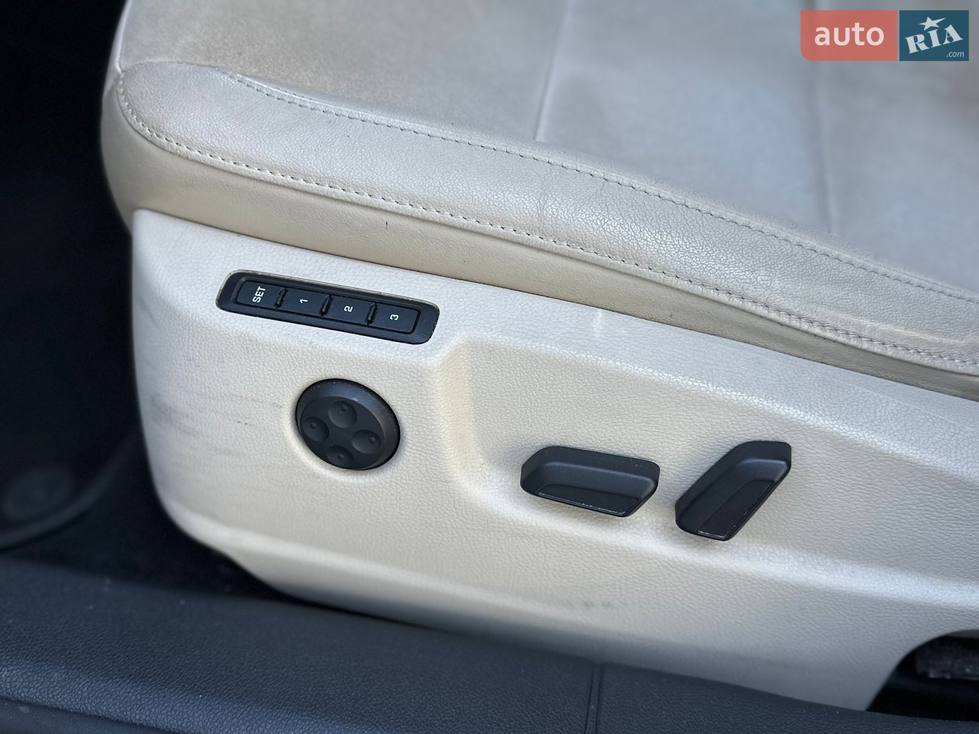 Skoda Superb 2012 VIN TMBAB93T6C9013859 фото оголошення 25 з 29