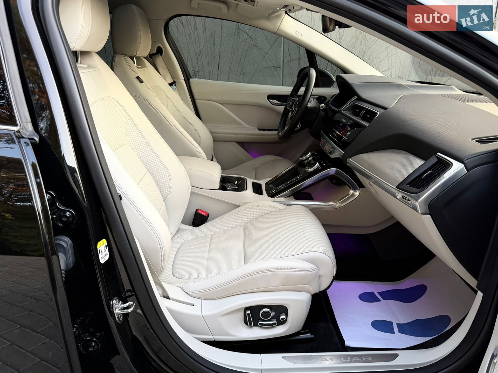 Jaguar I-Pace 2018 VIN SADHA2B15K1F63423 фото оголошення 6 з 71